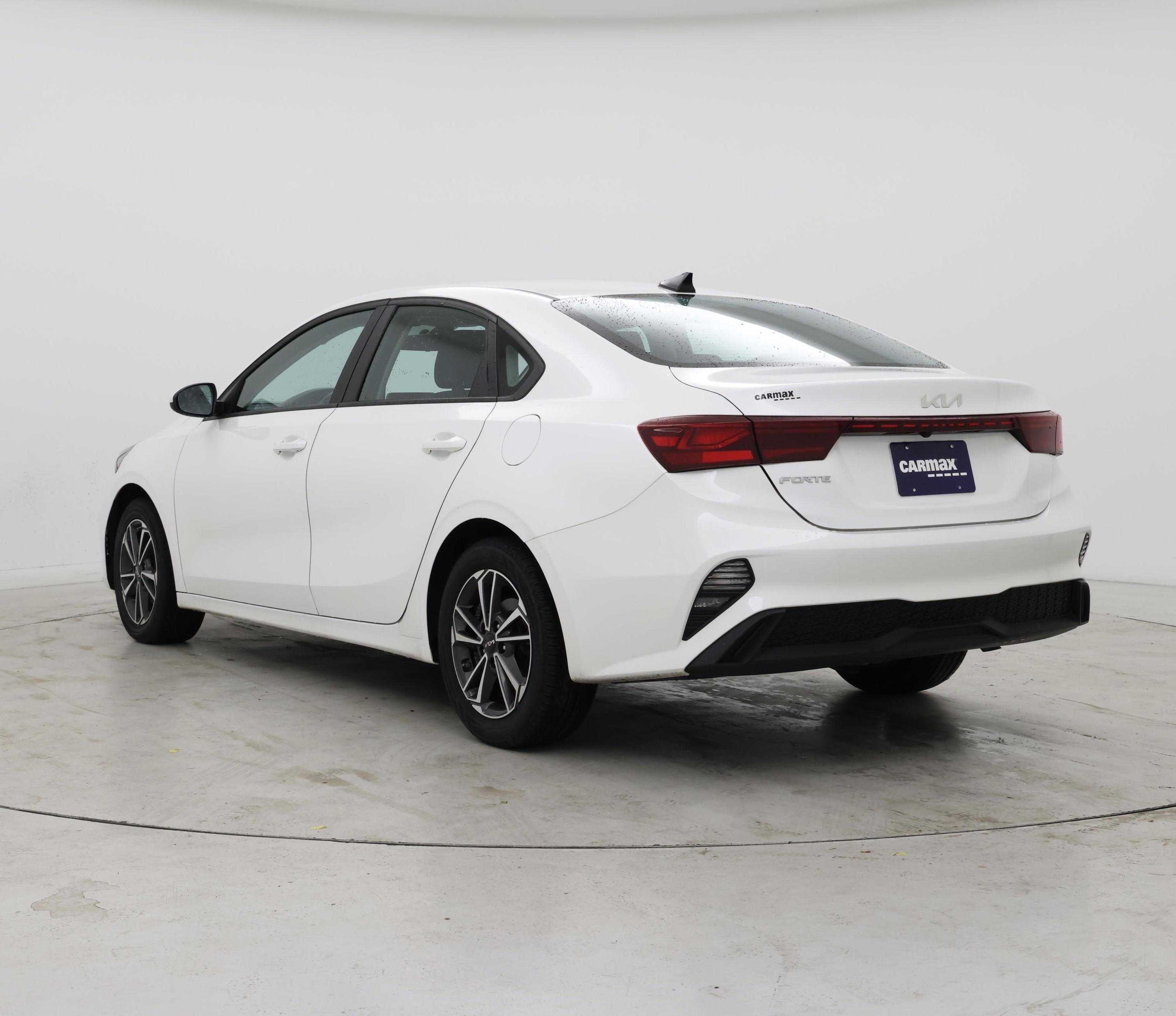 Thumbnail: 2022 Kia Forte - 2