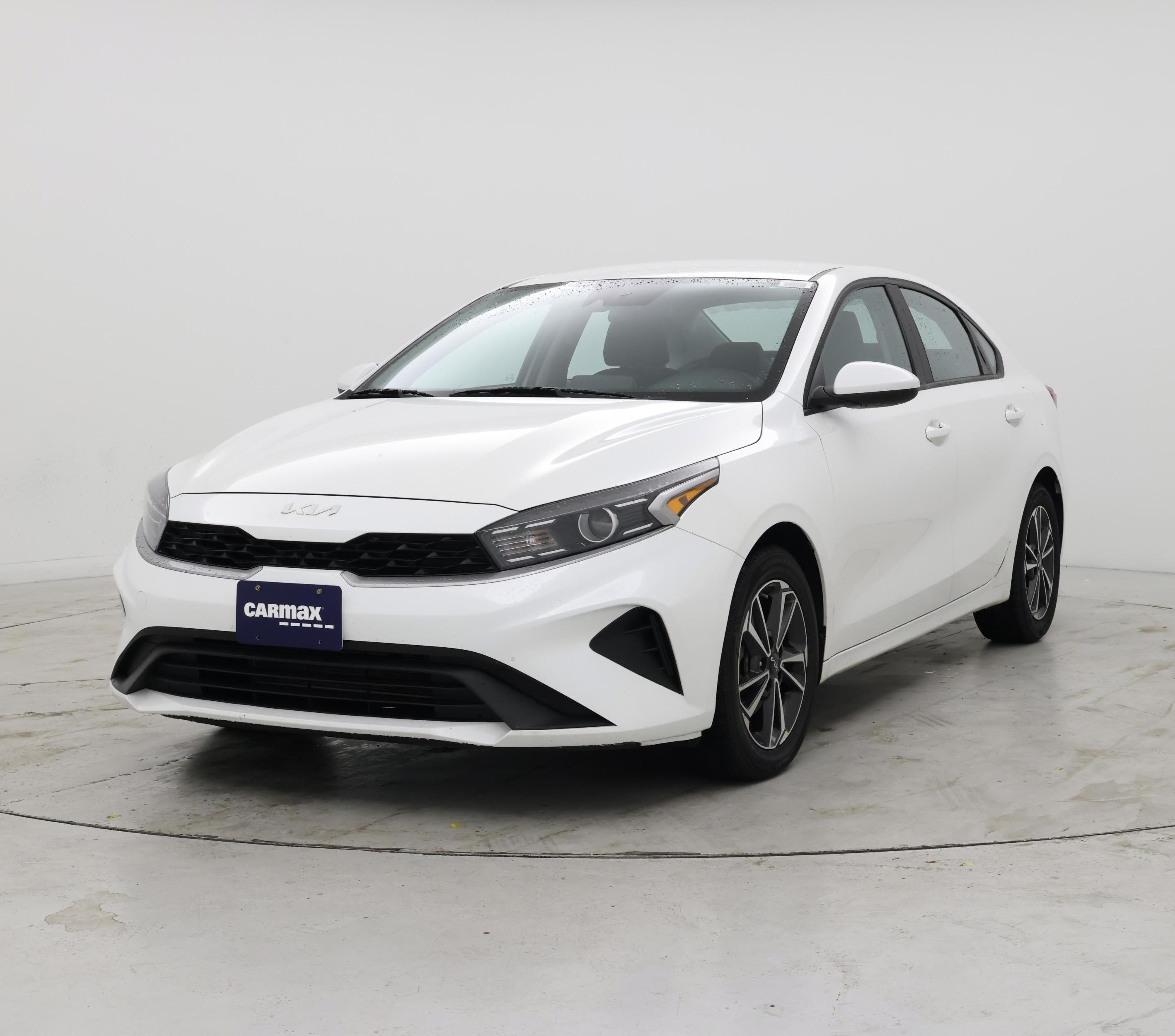 Thumbnail: 2022 Kia Forte - 4