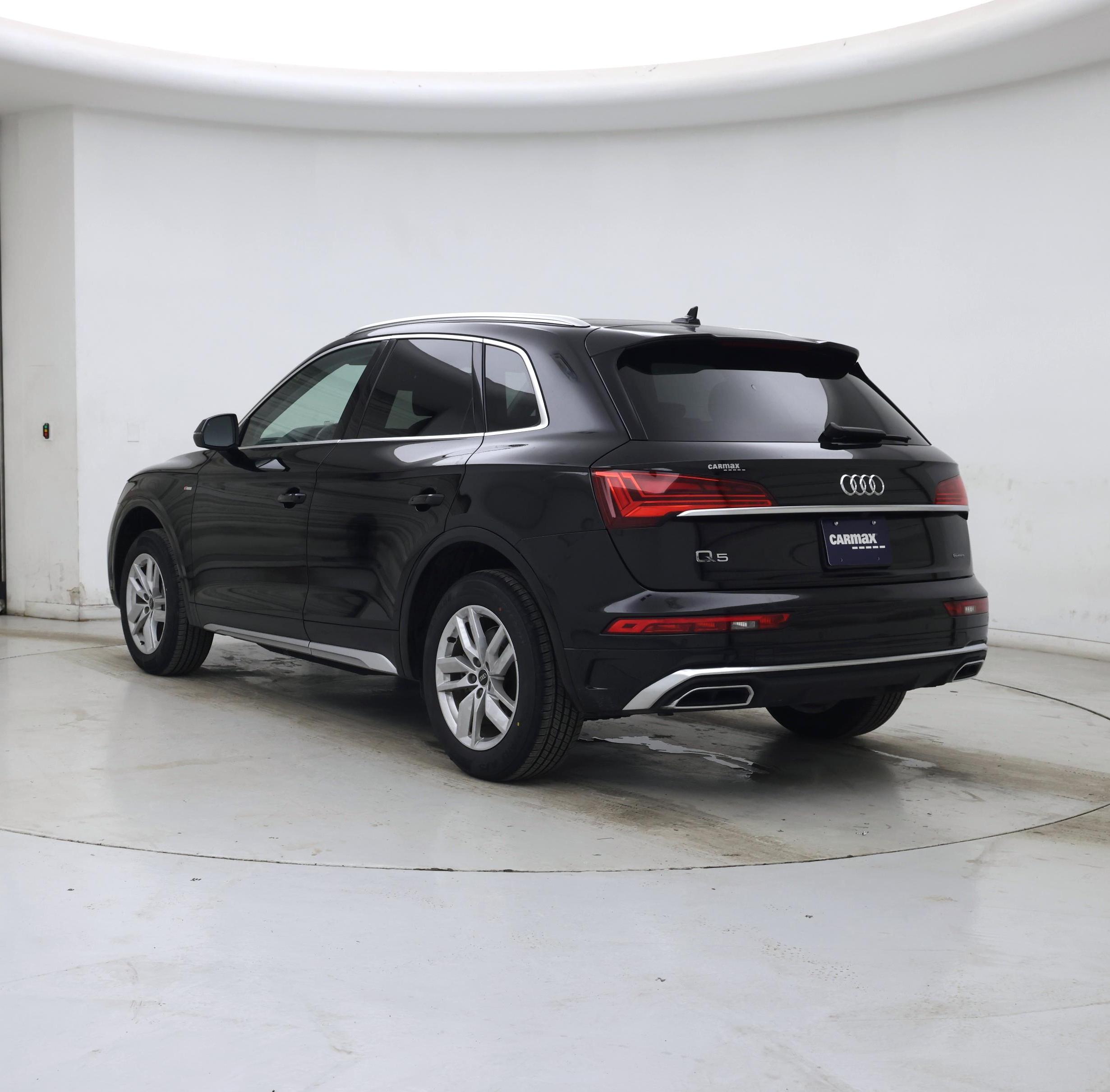 Thumbnail: 2023 Audi Q5 - 2