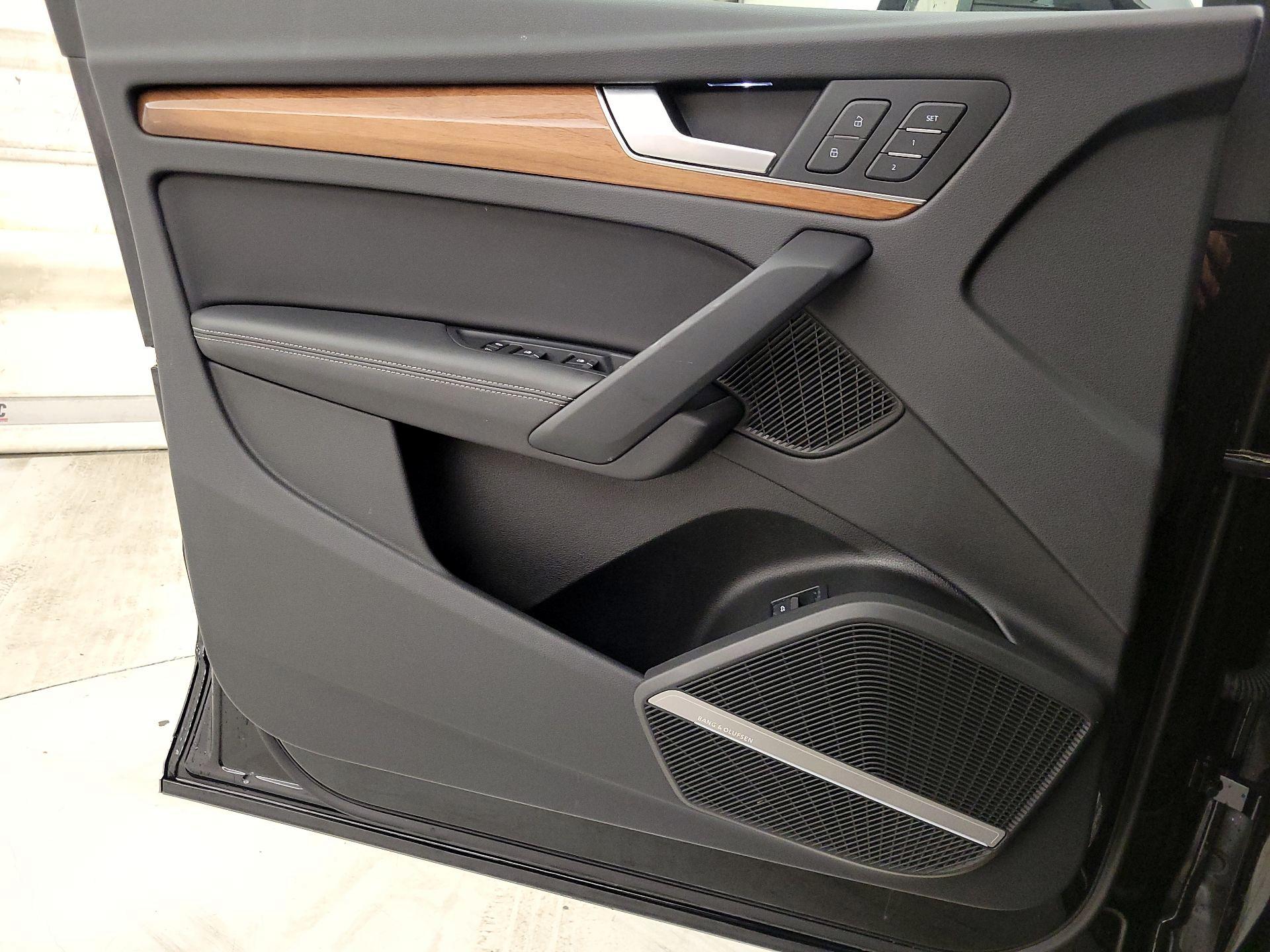 Thumbnail: 2023 Audi Q5 - 12