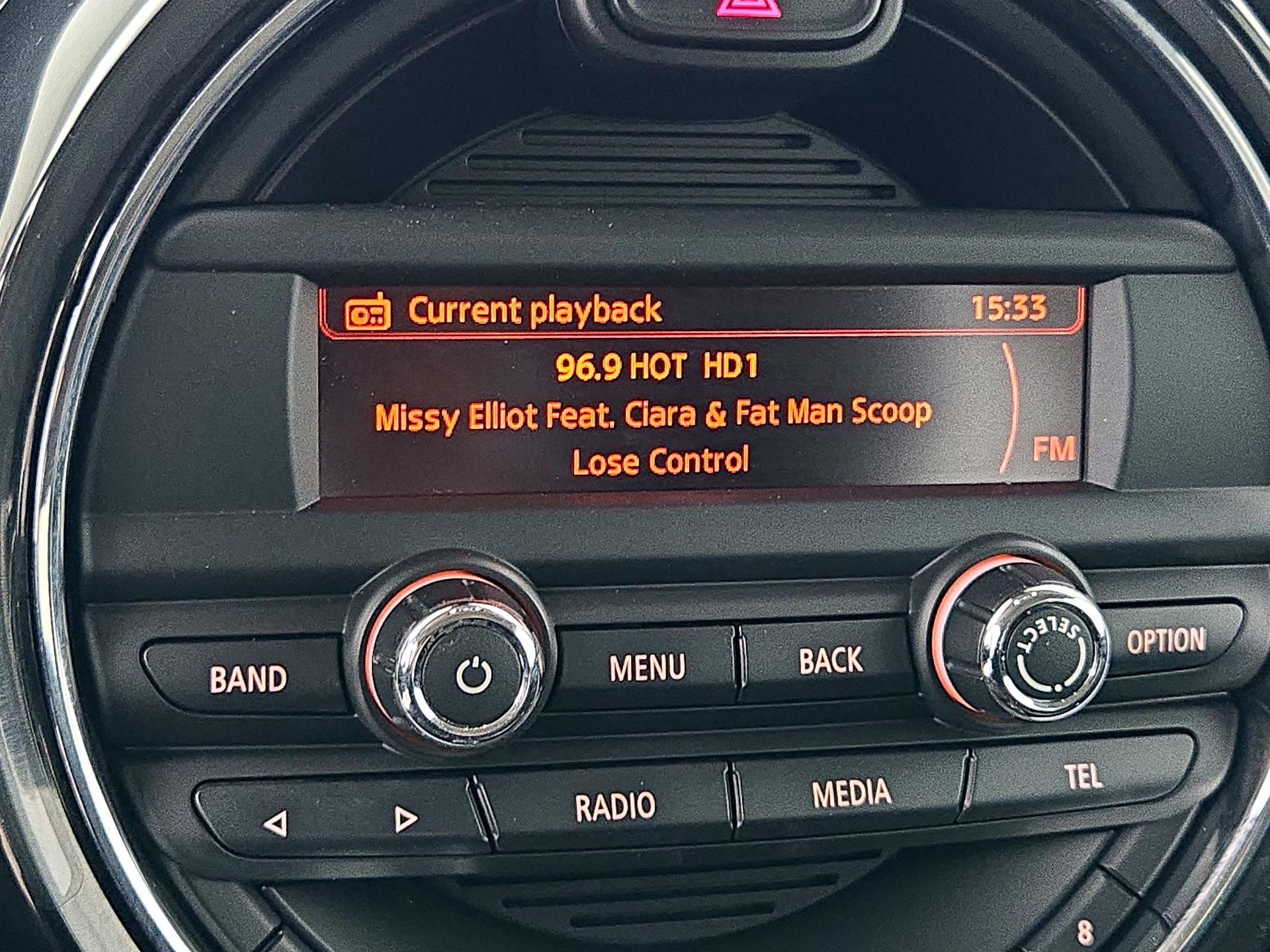 Thumbnail: 2015 MINI Cooper Hardtop - 14