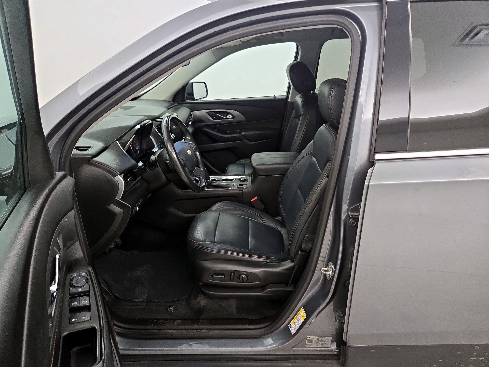 Thumbnail: 2018 Chevrolet Traverse - 11