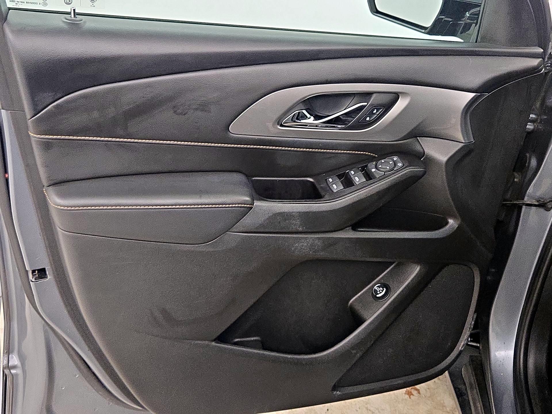 Thumbnail: 2018 Chevrolet Traverse - 12