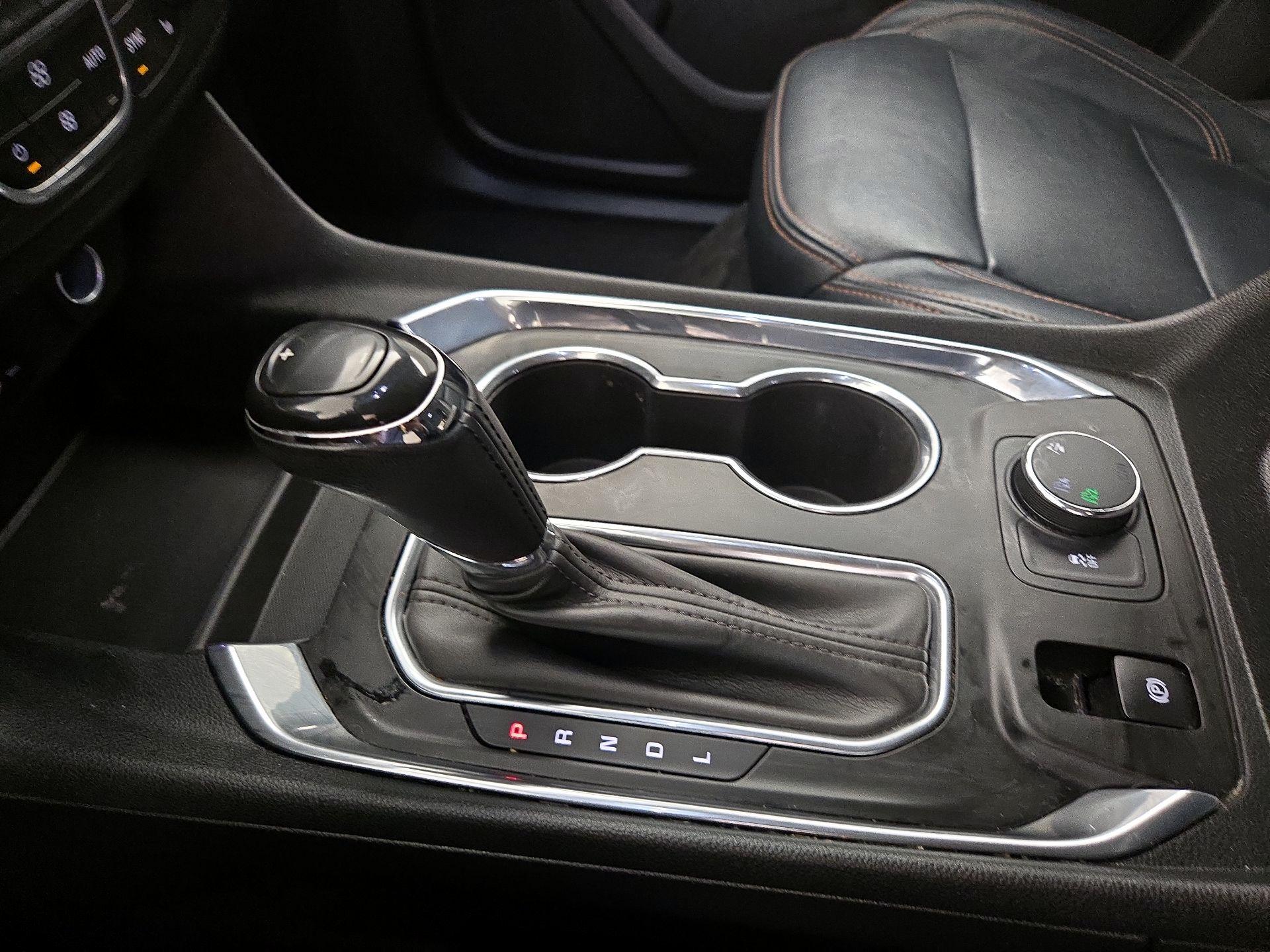 Thumbnail: 2018 Chevrolet Traverse - 17