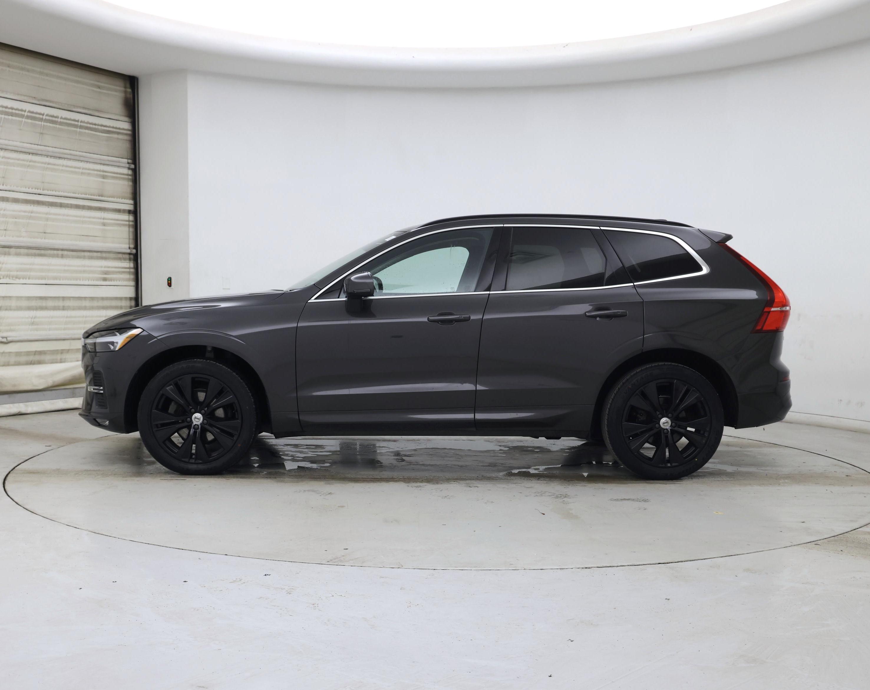 Thumbnail: 2022 Volvo XC60 - 3