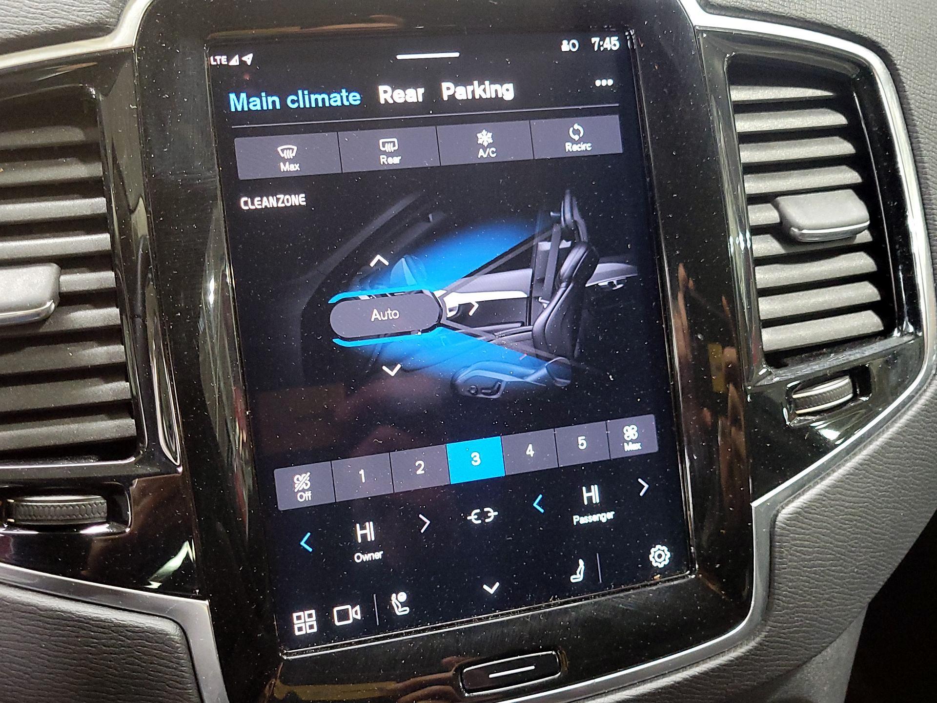 Thumbnail: 2024 Volvo XC90 - 17