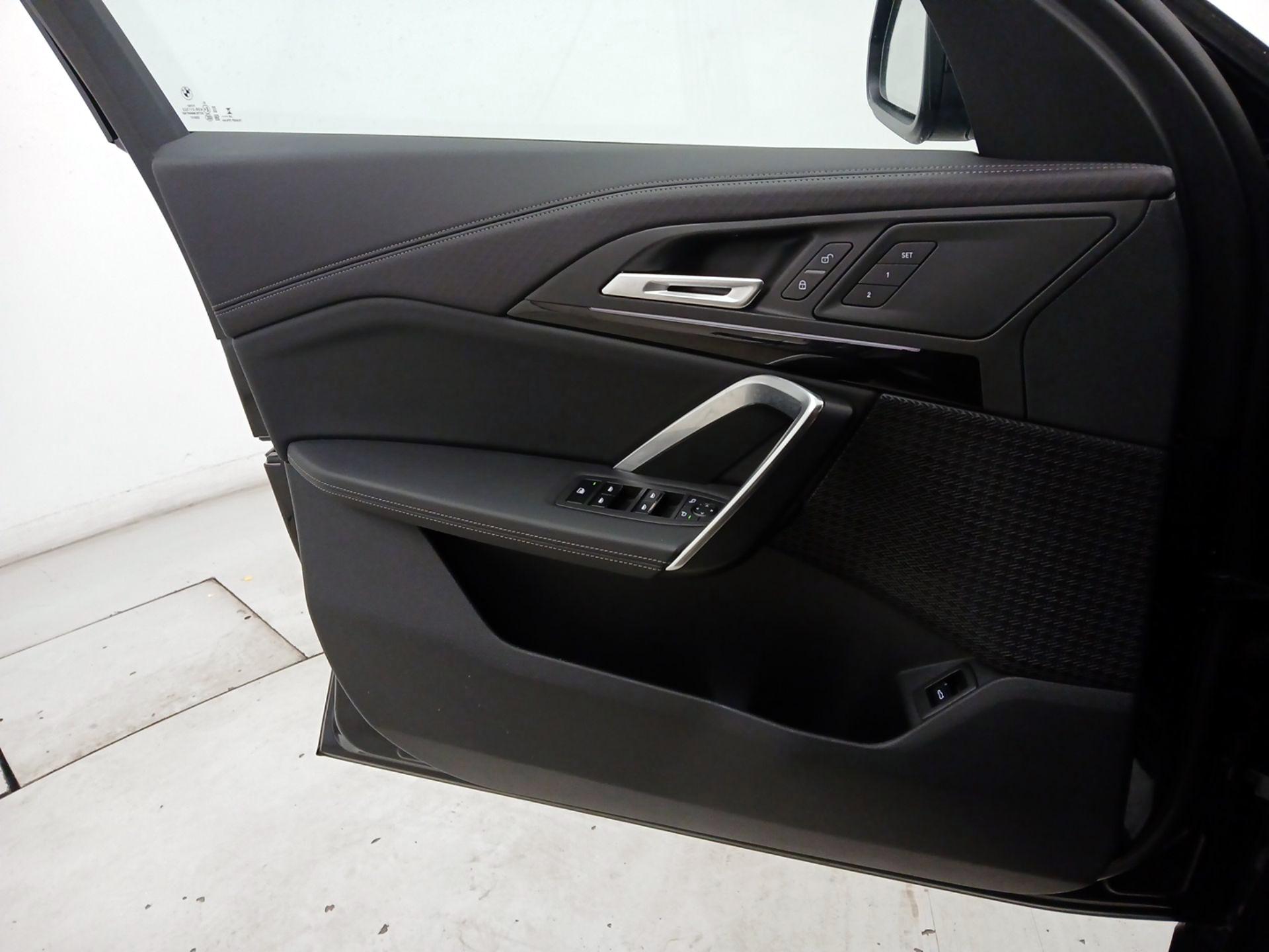 Thumbnail: 2025 BMW X2 - 12