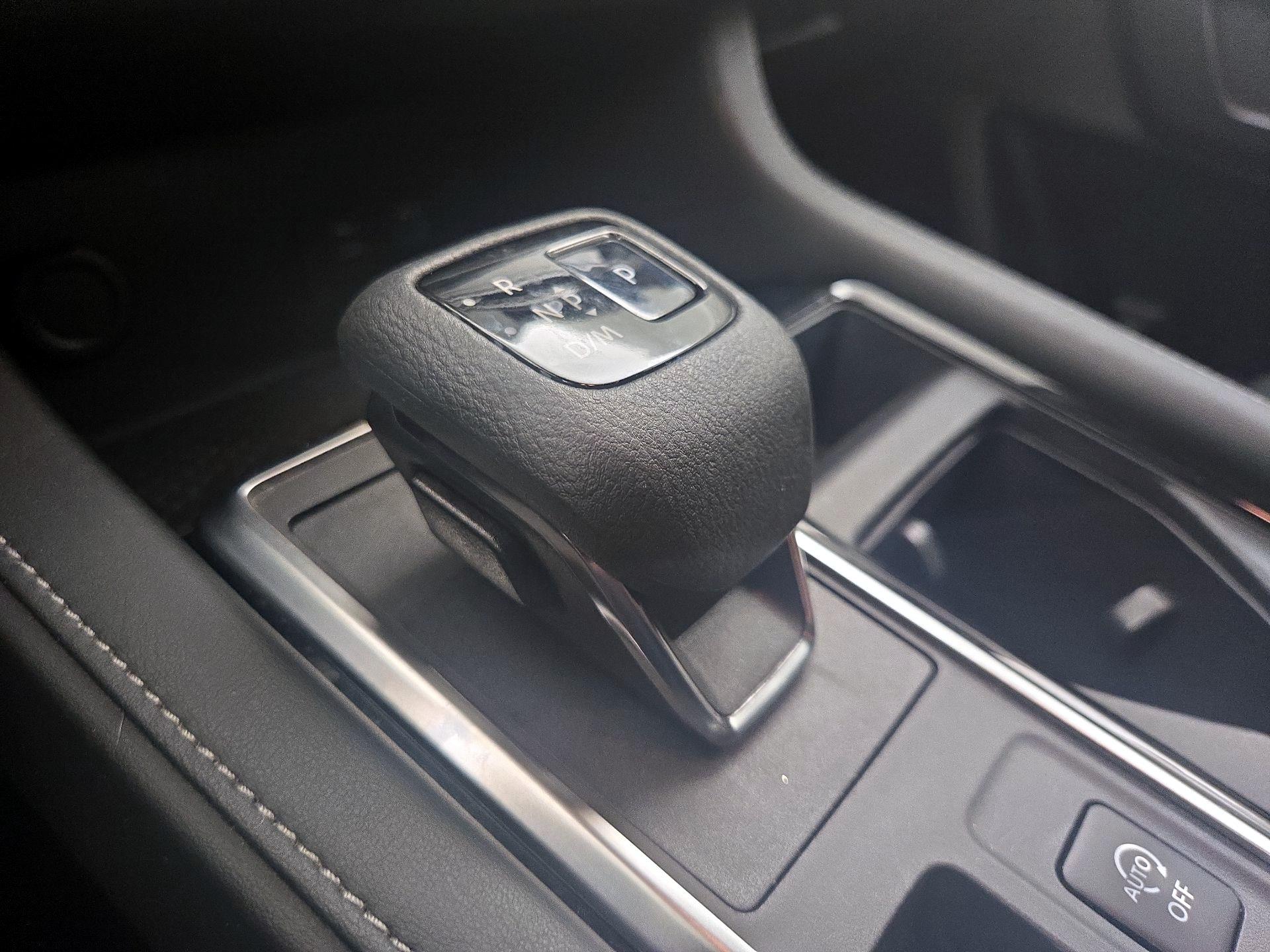 Thumbnail: 2022 Nissan Pathfinder - 18