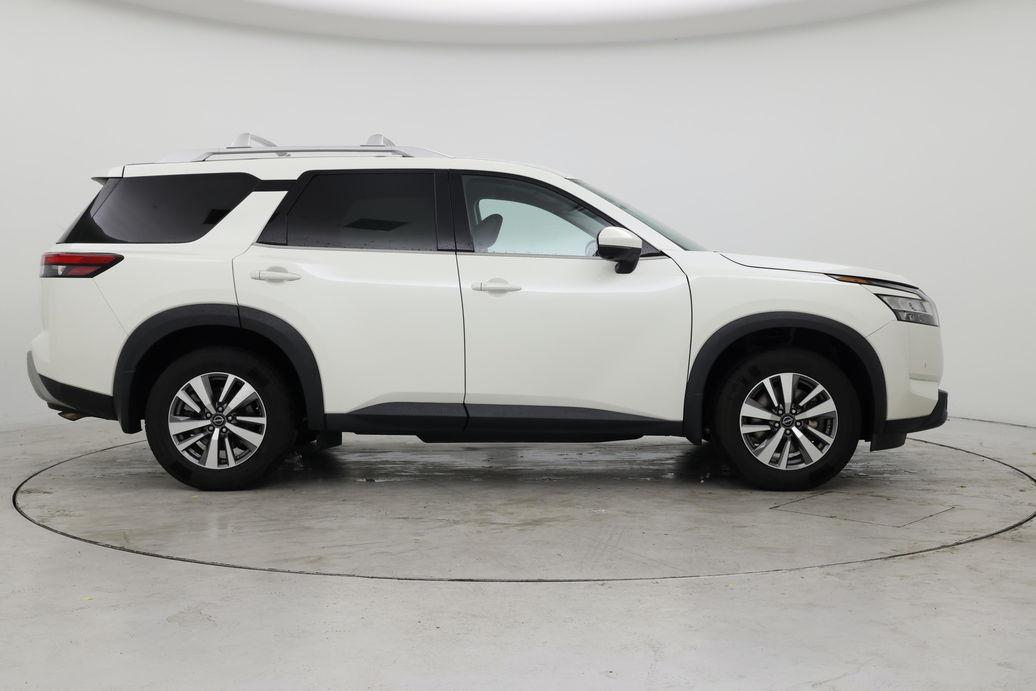 Thumbnail: 2022 Nissan Pathfinder - 7