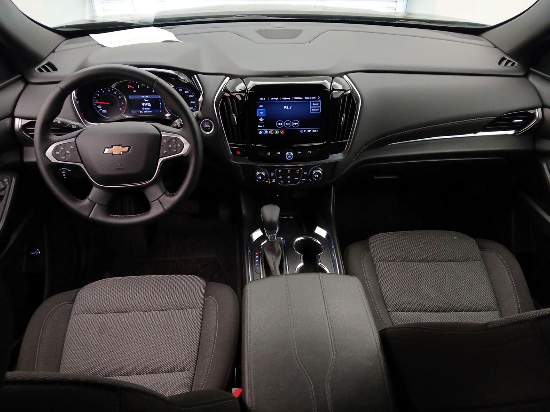 Thumbnail: 2023 Chevrolet Traverse - 9