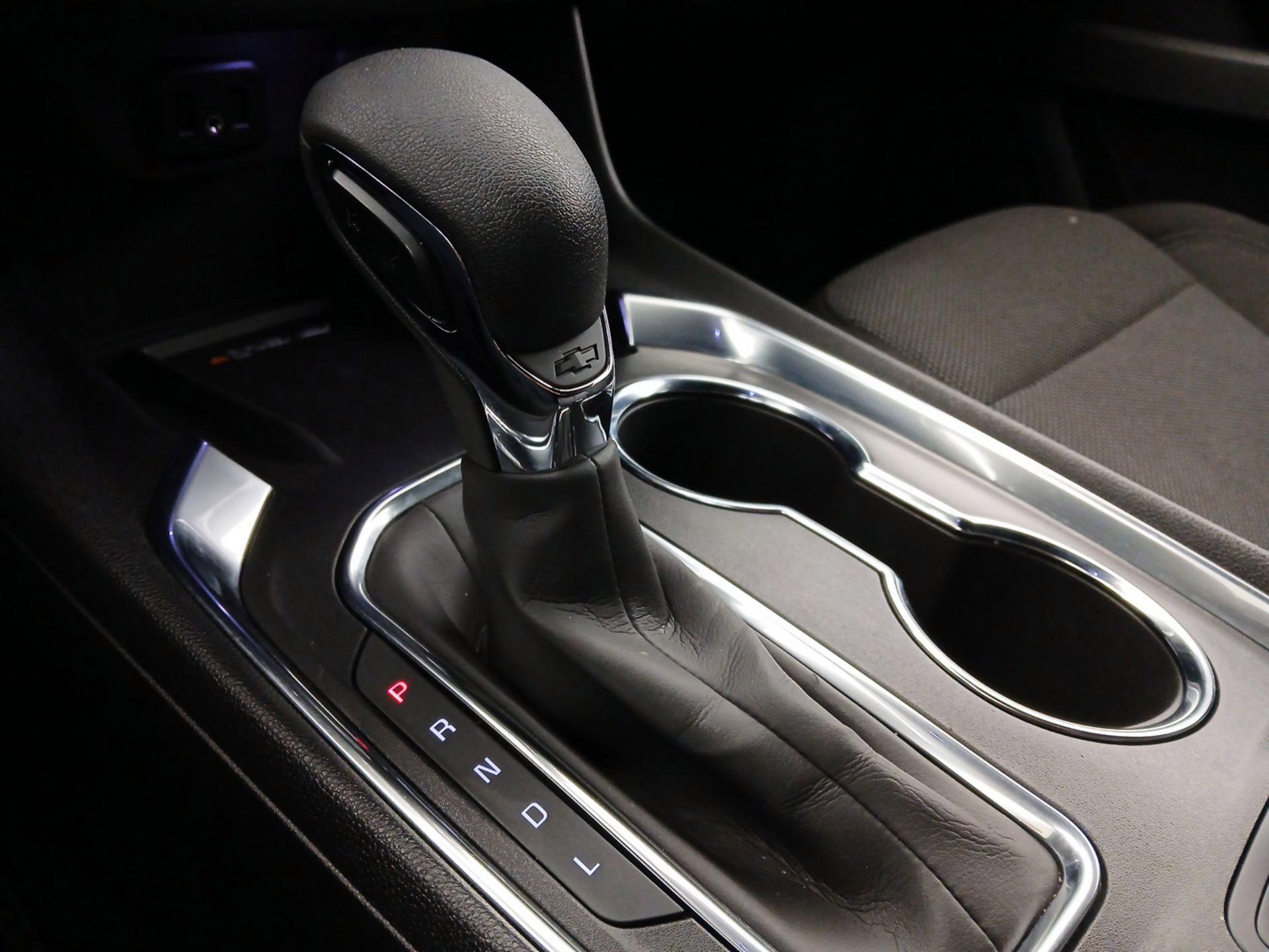 Thumbnail: 2023 Chevrolet Traverse - 17