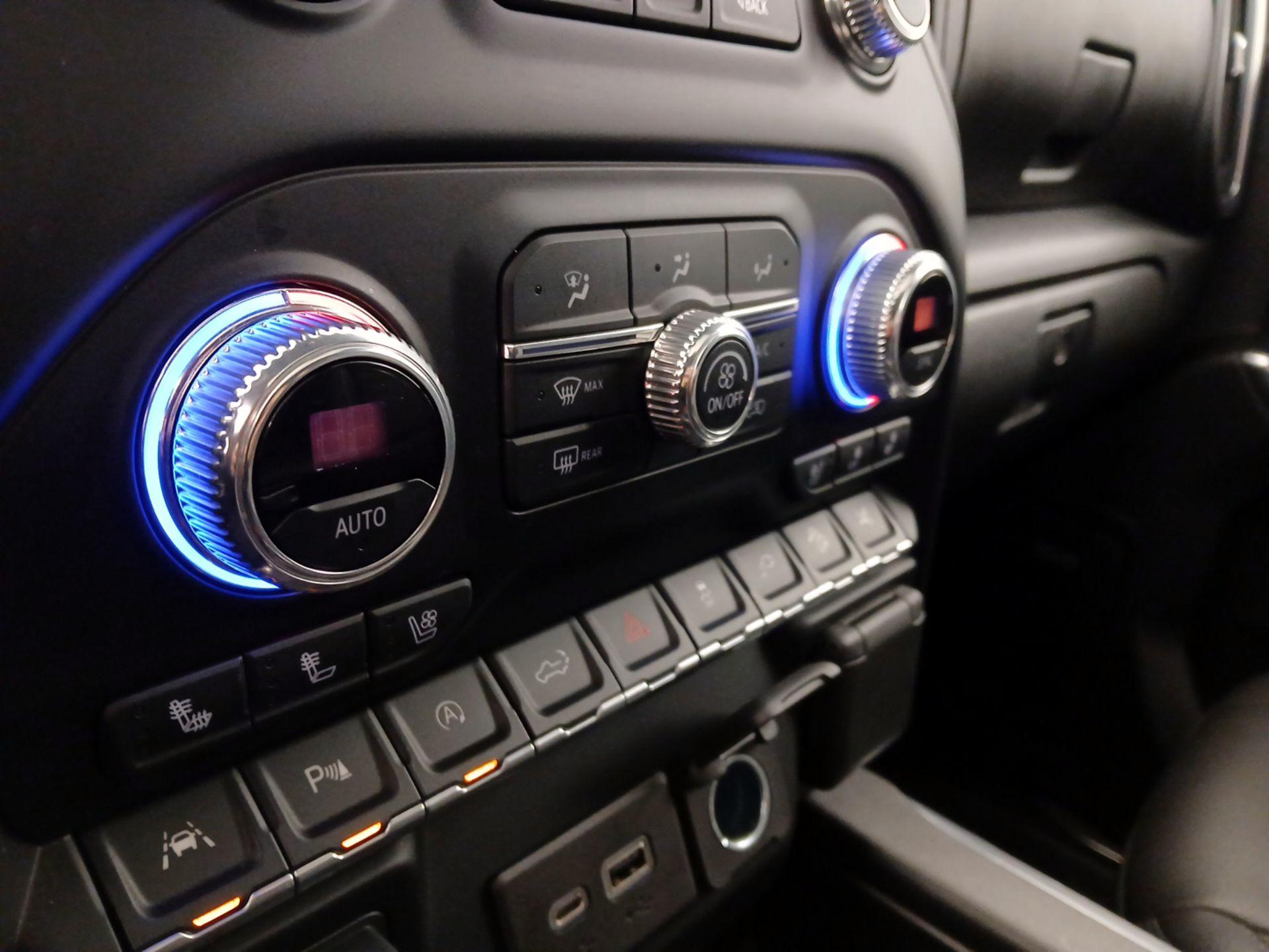 Thumbnail: 2020 GMC Sierra 1500 - 17