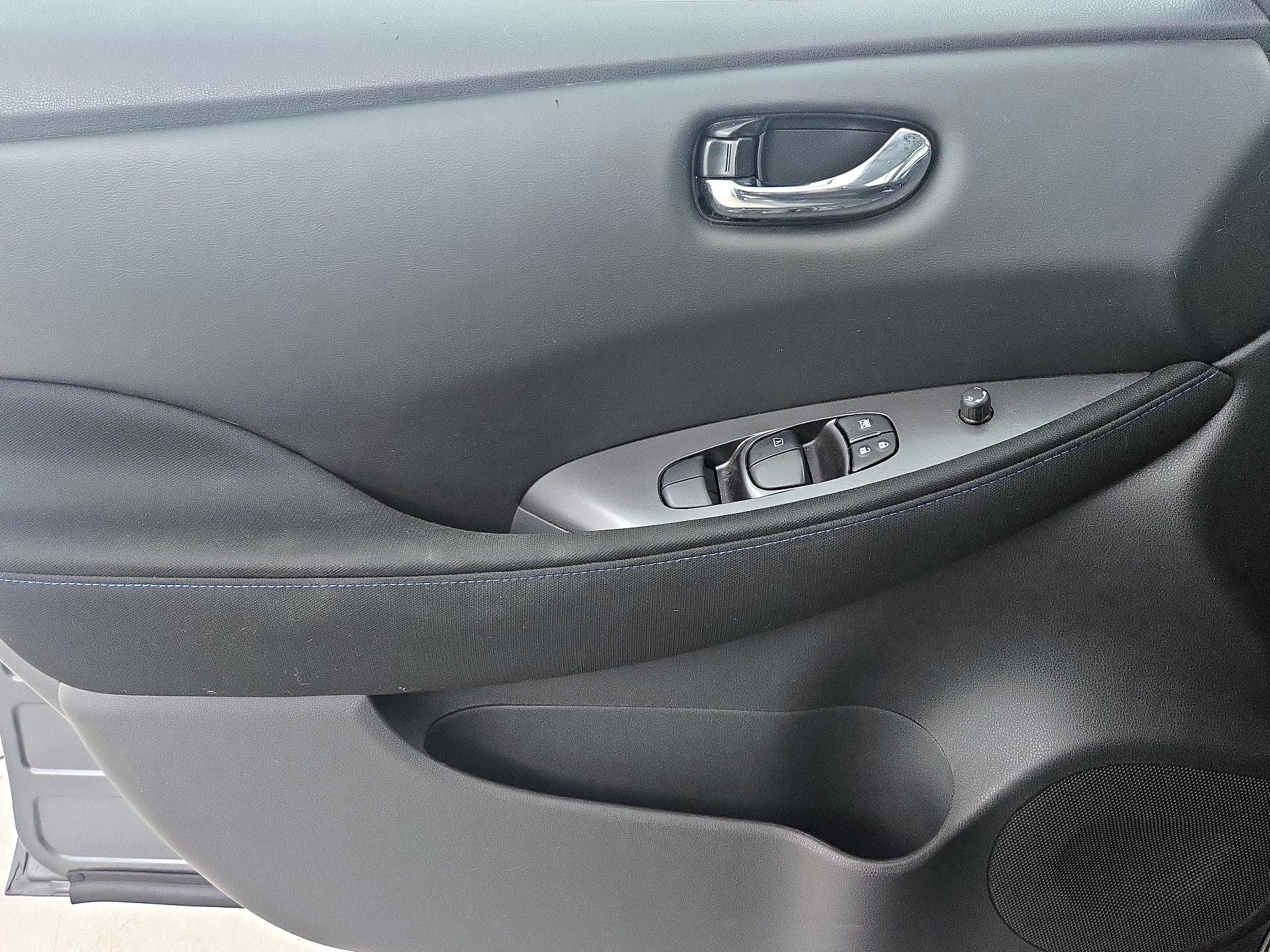 Thumbnail: 2023 Nissan Leaf - 12