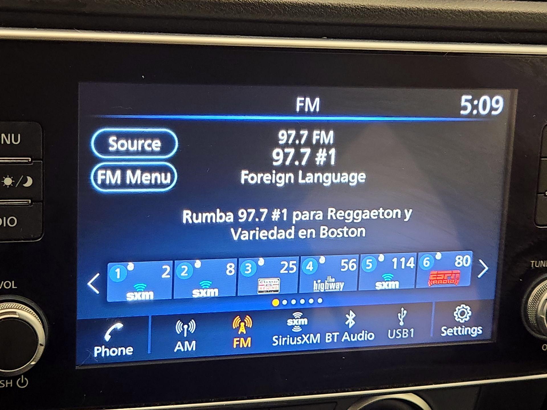 Thumbnail: 2023 Nissan Leaf - 15