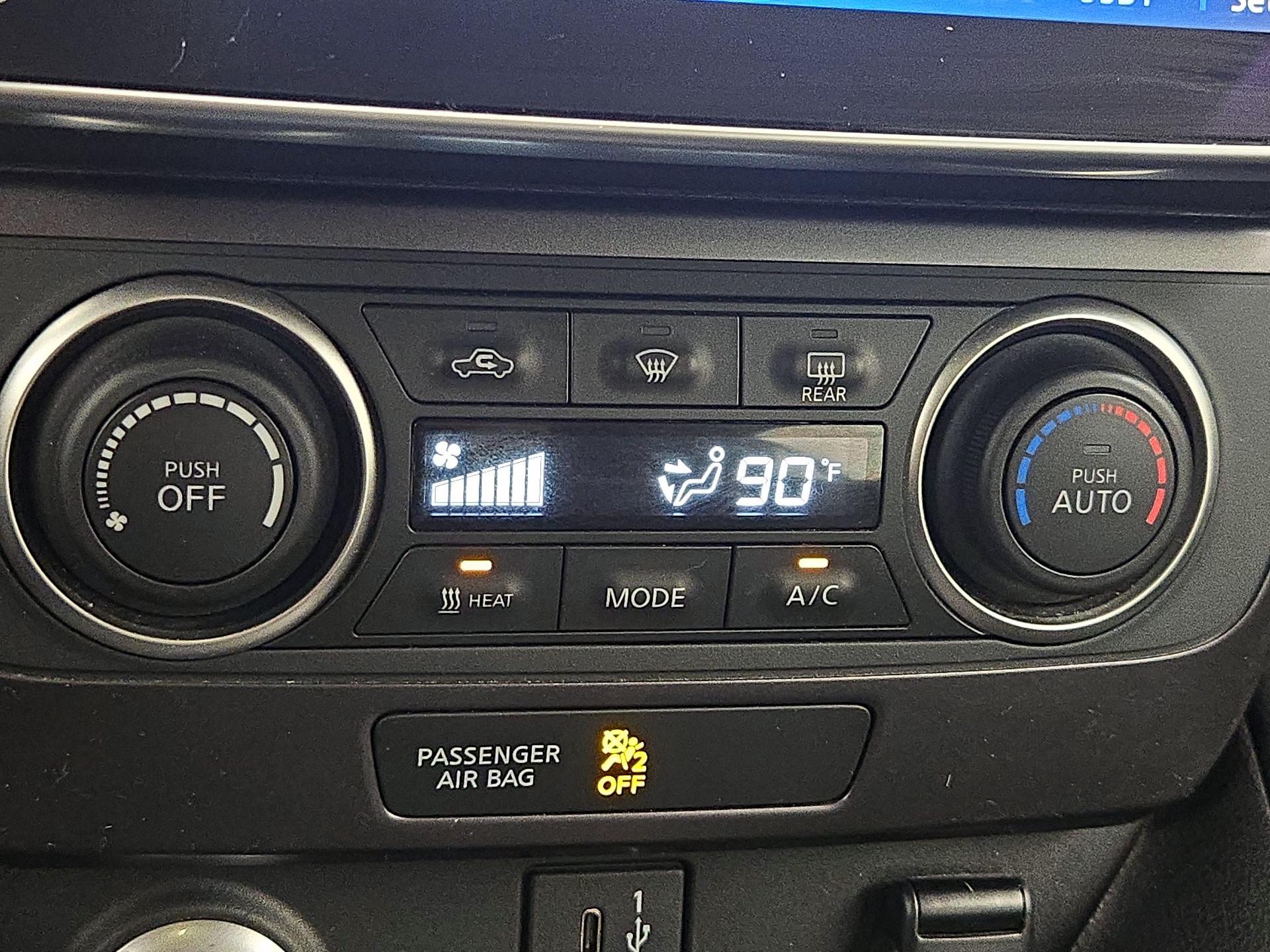 Thumbnail: 2023 Nissan Leaf - 16