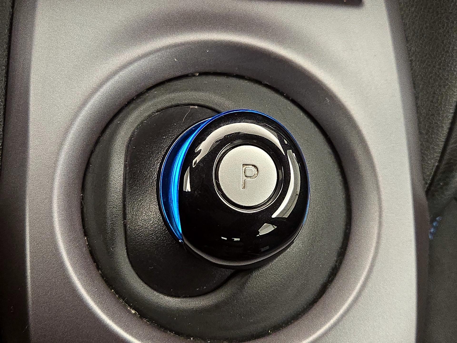 Thumbnail: 2023 Nissan Leaf - 17