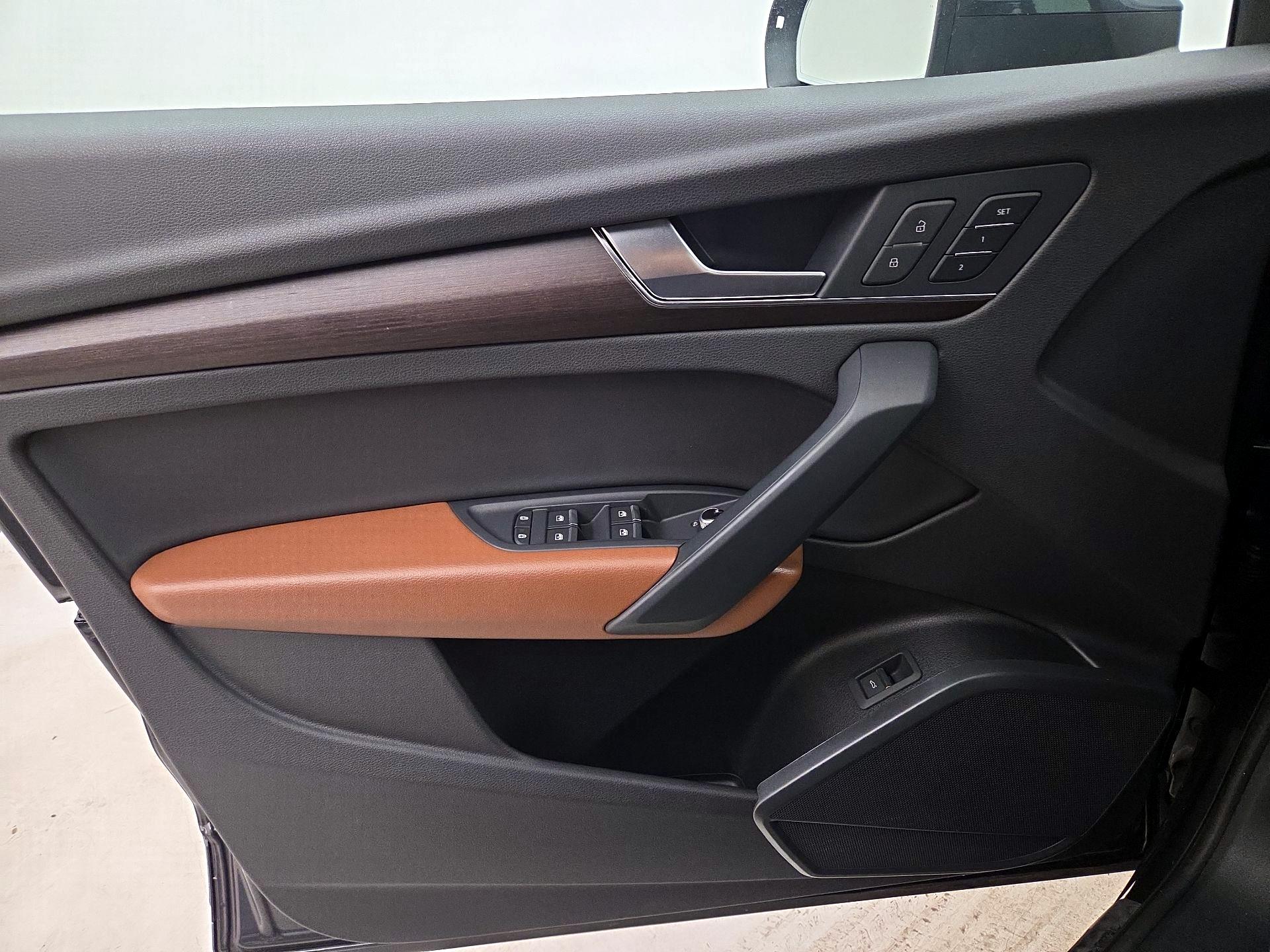 Thumbnail: 2023 Audi Q5 - 12