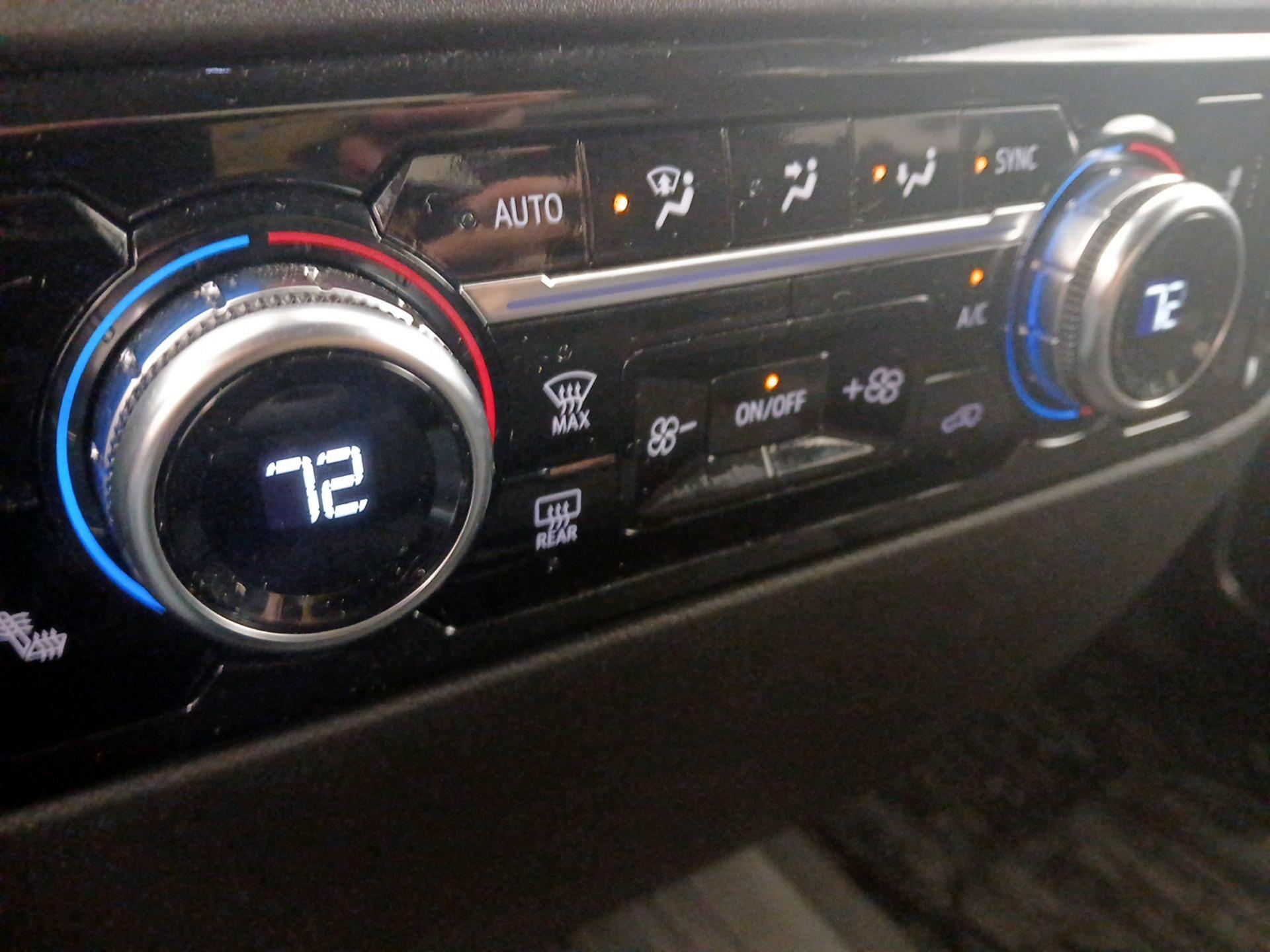 Thumbnail: 2024 GMC Sierra 1500 - 16