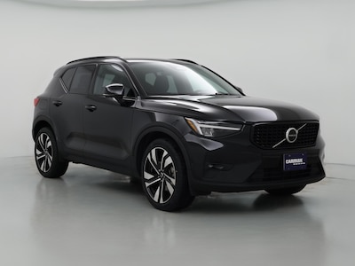 2023 Volvo XC40 B5 Plus Dark Theme