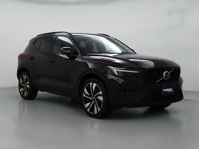 2023 Volvo XC40 B5 Ultimate Dark Theme