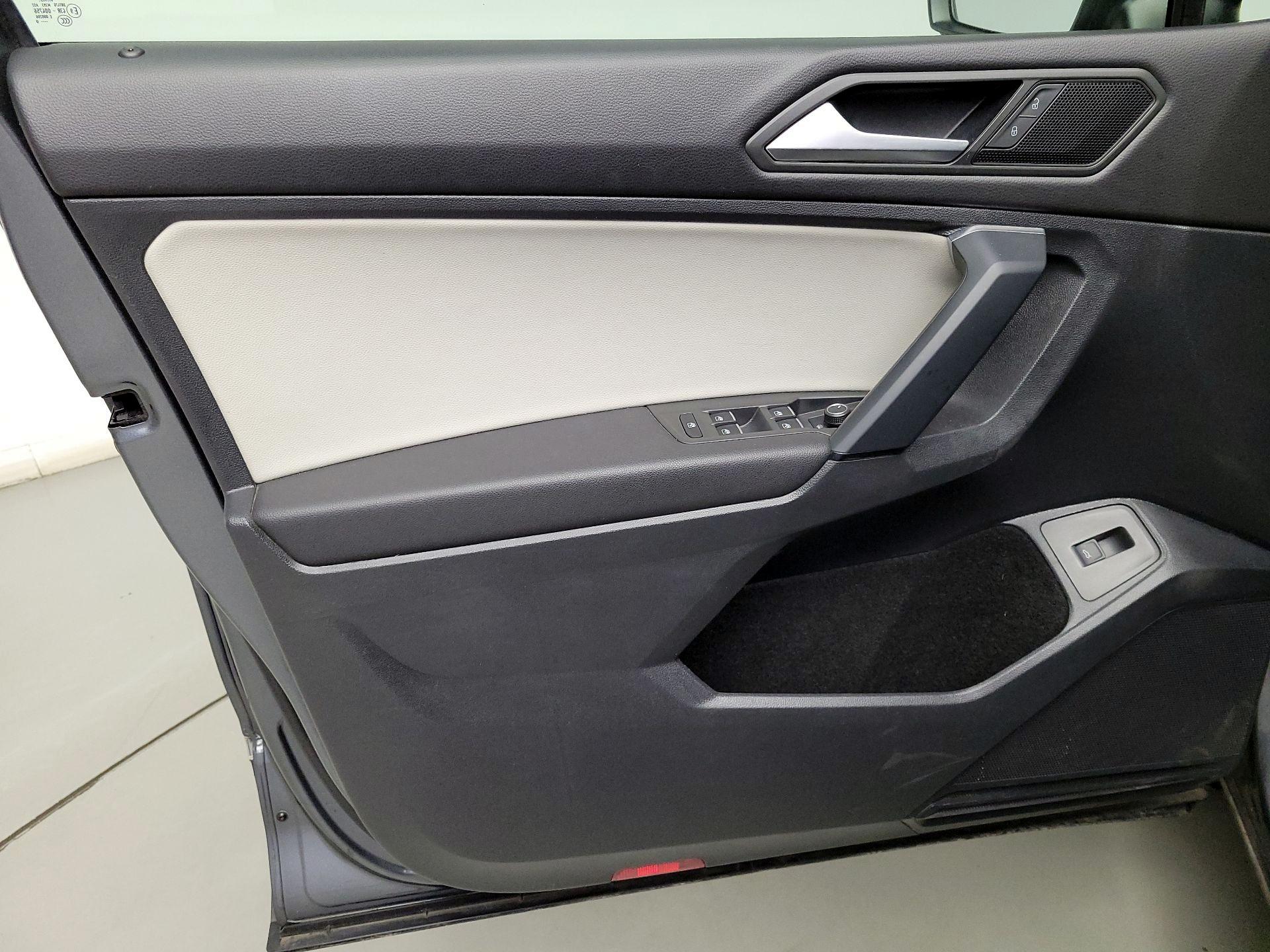 Thumbnail: 2019 Volkswagen Tiguan - 12