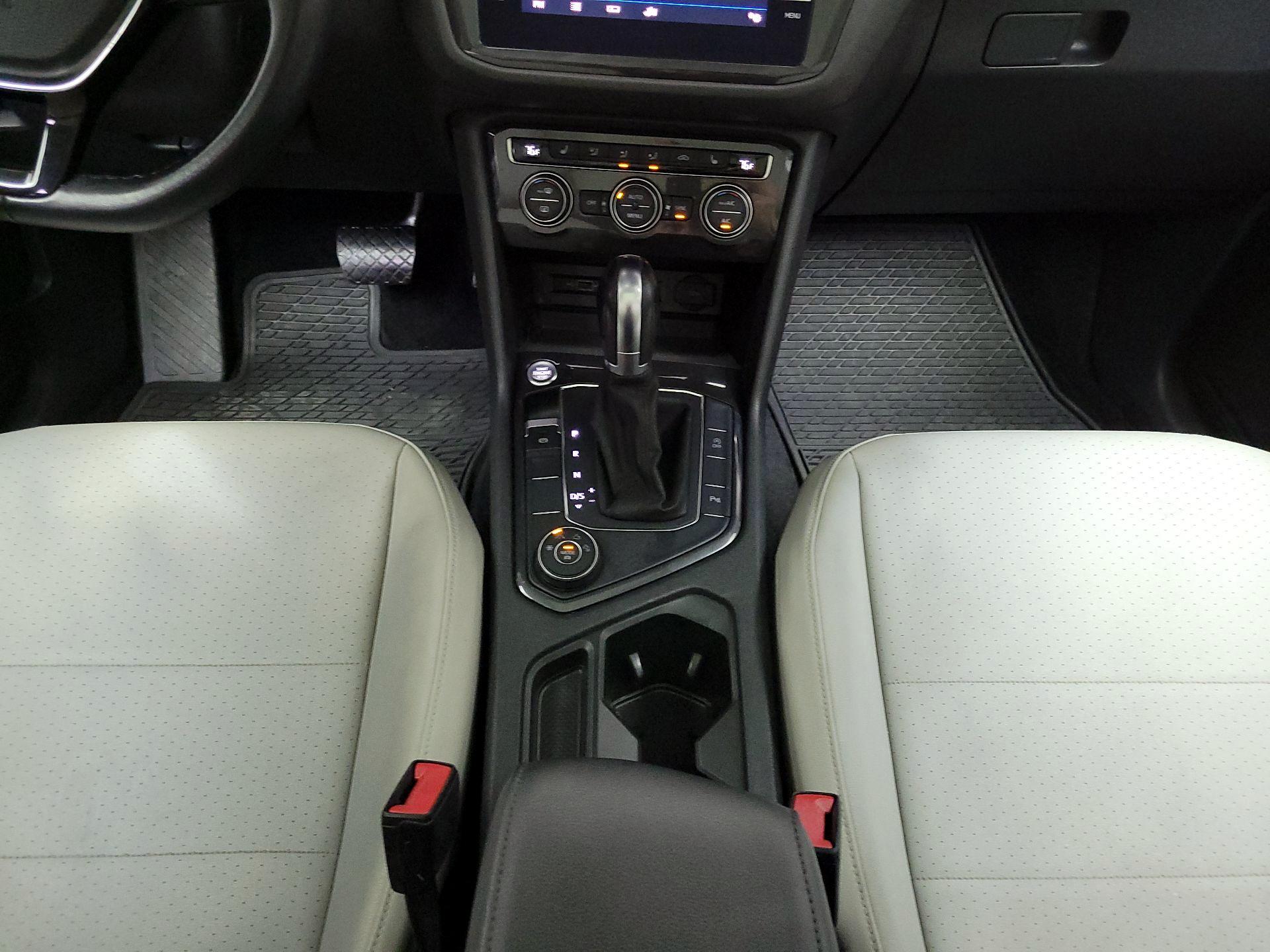 Thumbnail: 2019 Volkswagen Tiguan - 18