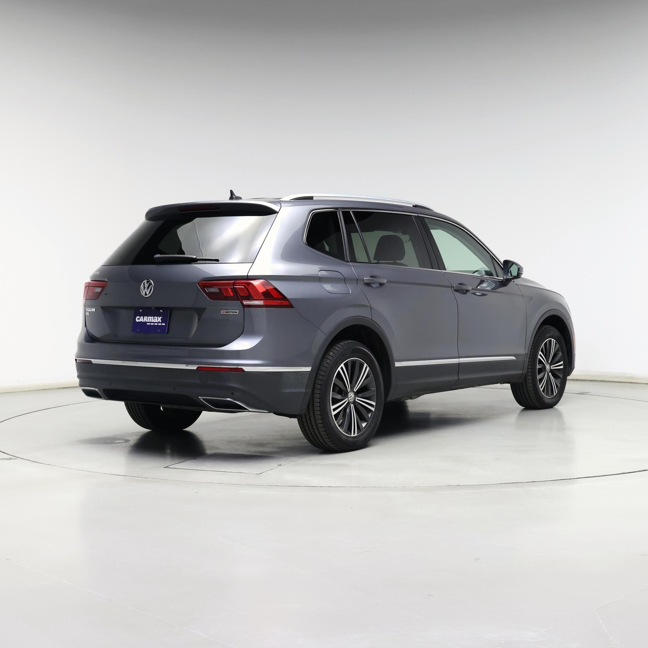 Thumbnail: 2019 Volkswagen Tiguan - 8