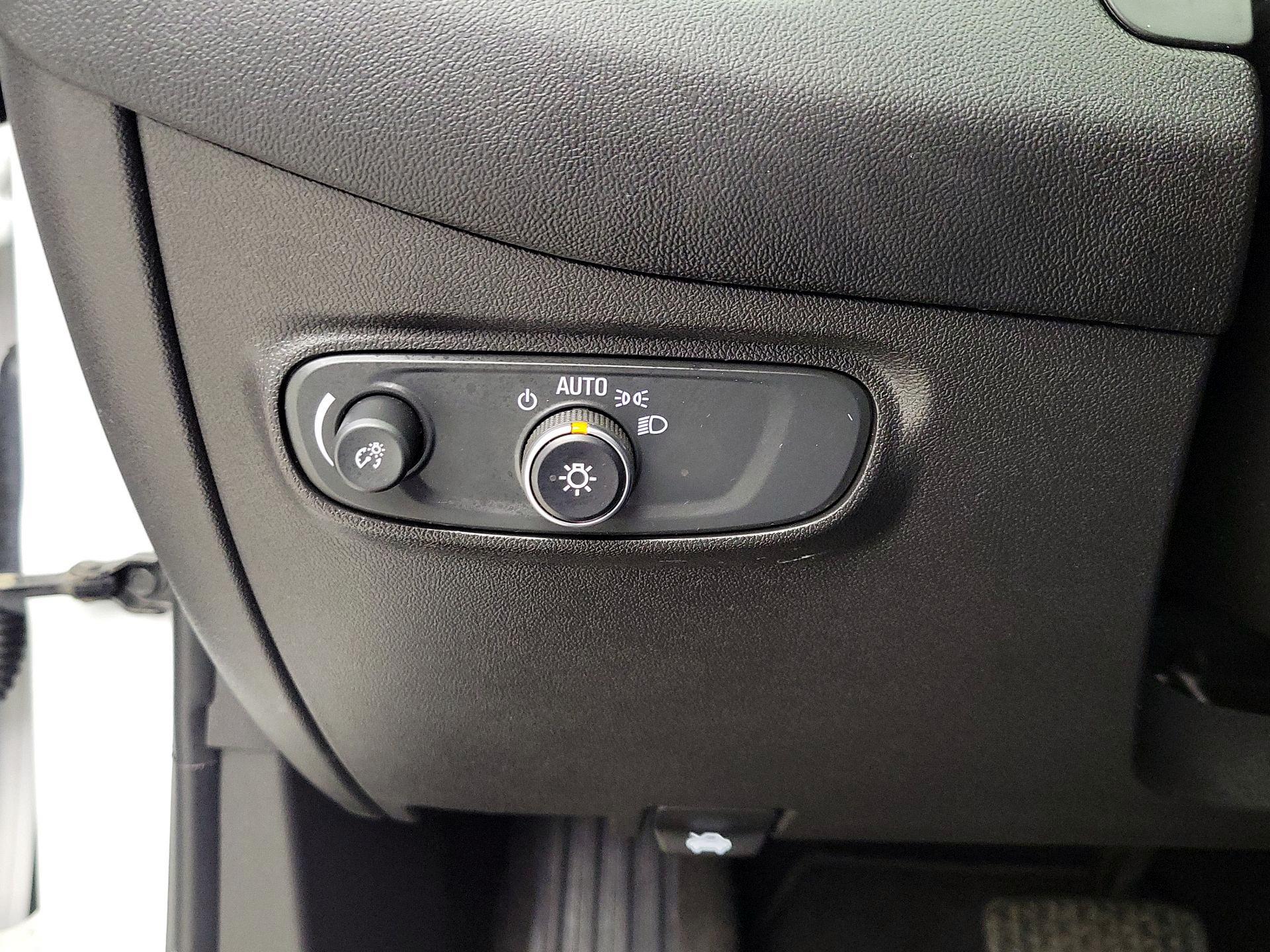 Thumbnail: 2020 Chevrolet Equinox - 13