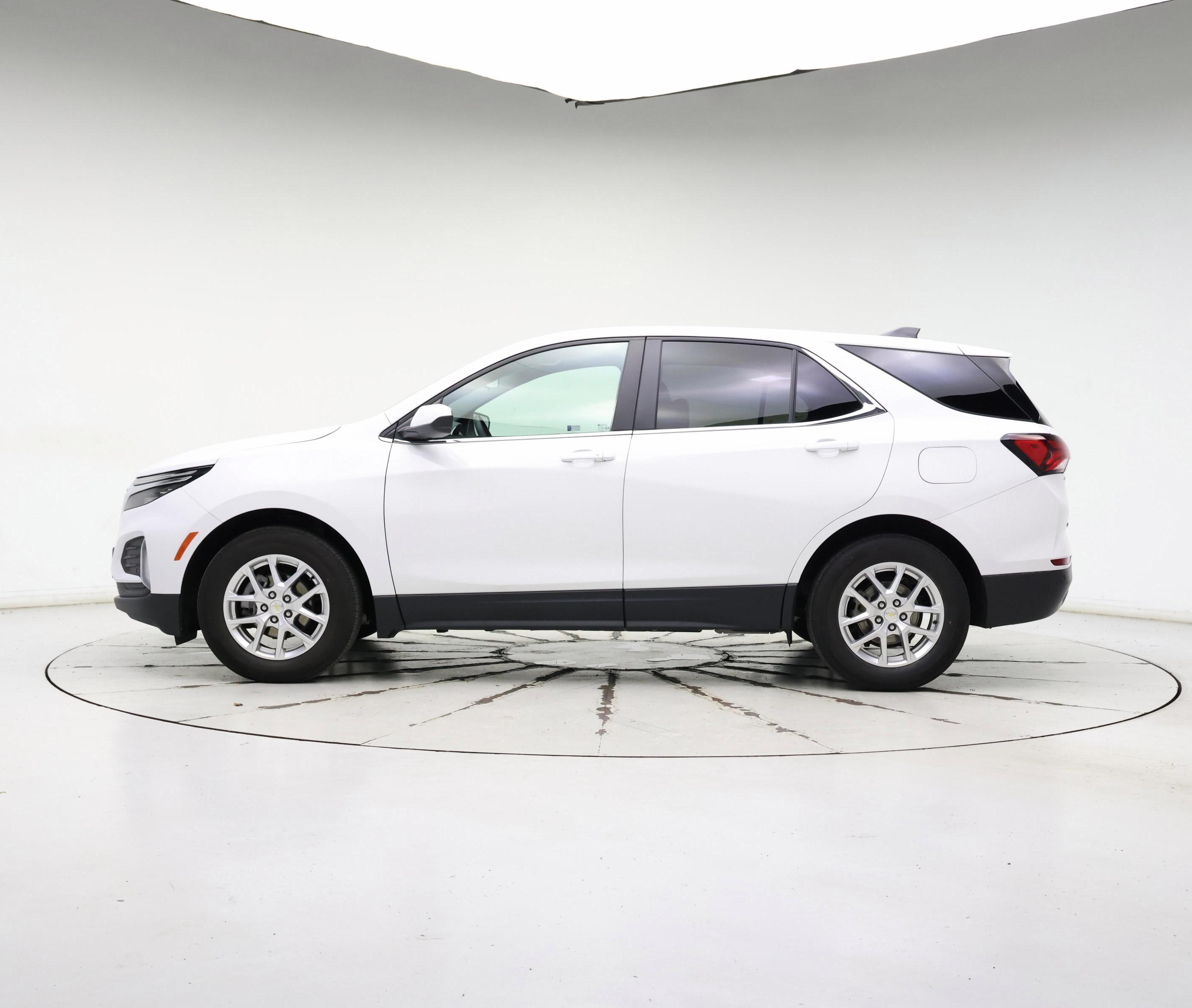 Thumbnail: 2022 Chevrolet Equinox - 3