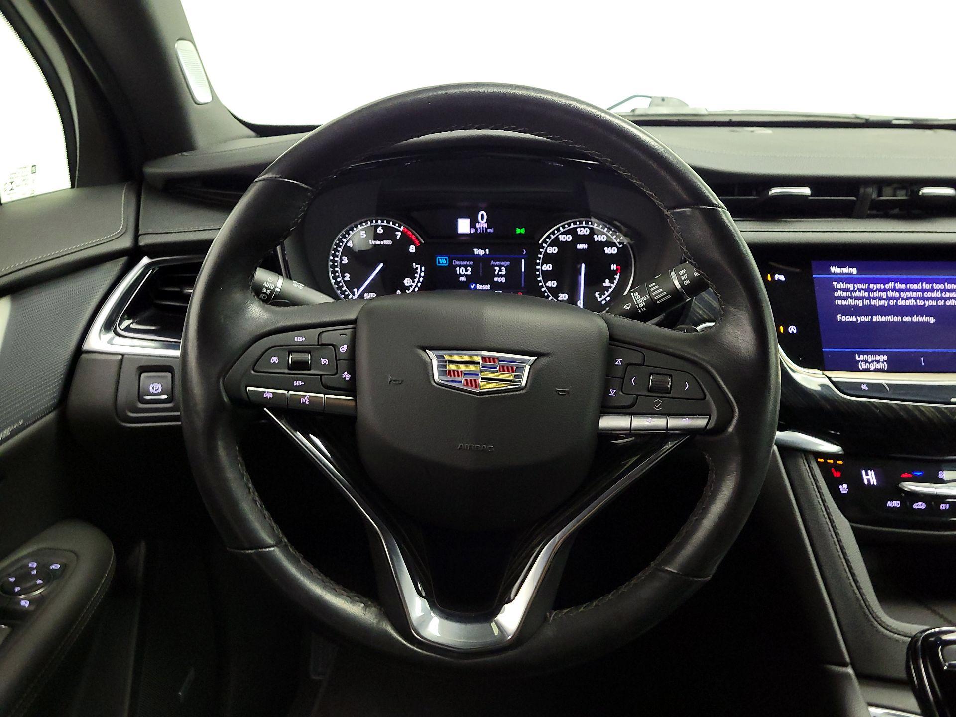 Thumbnail: 2023 Cadillac XT6 - 10