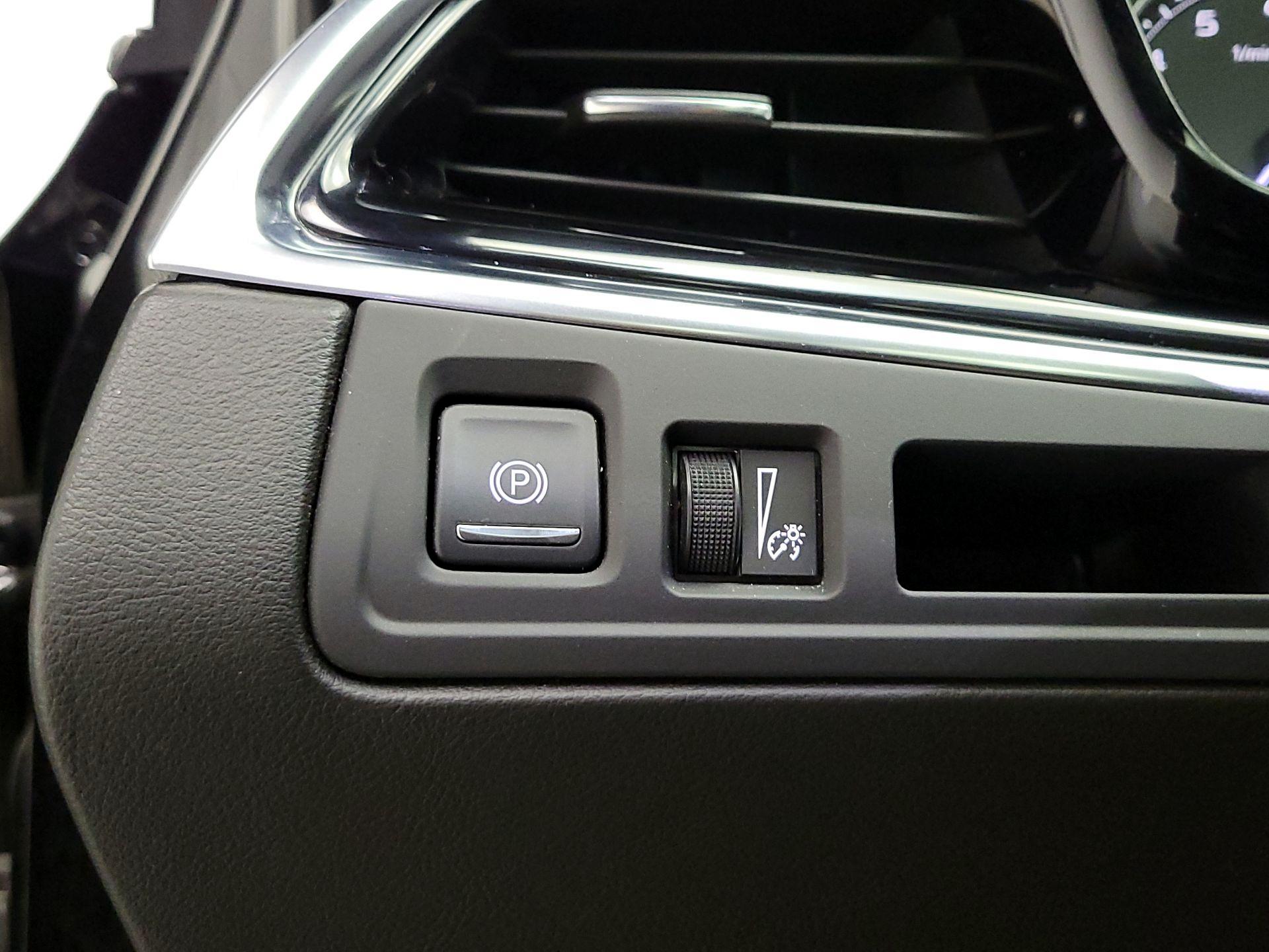 Thumbnail: 2023 Cadillac XT6 - 13