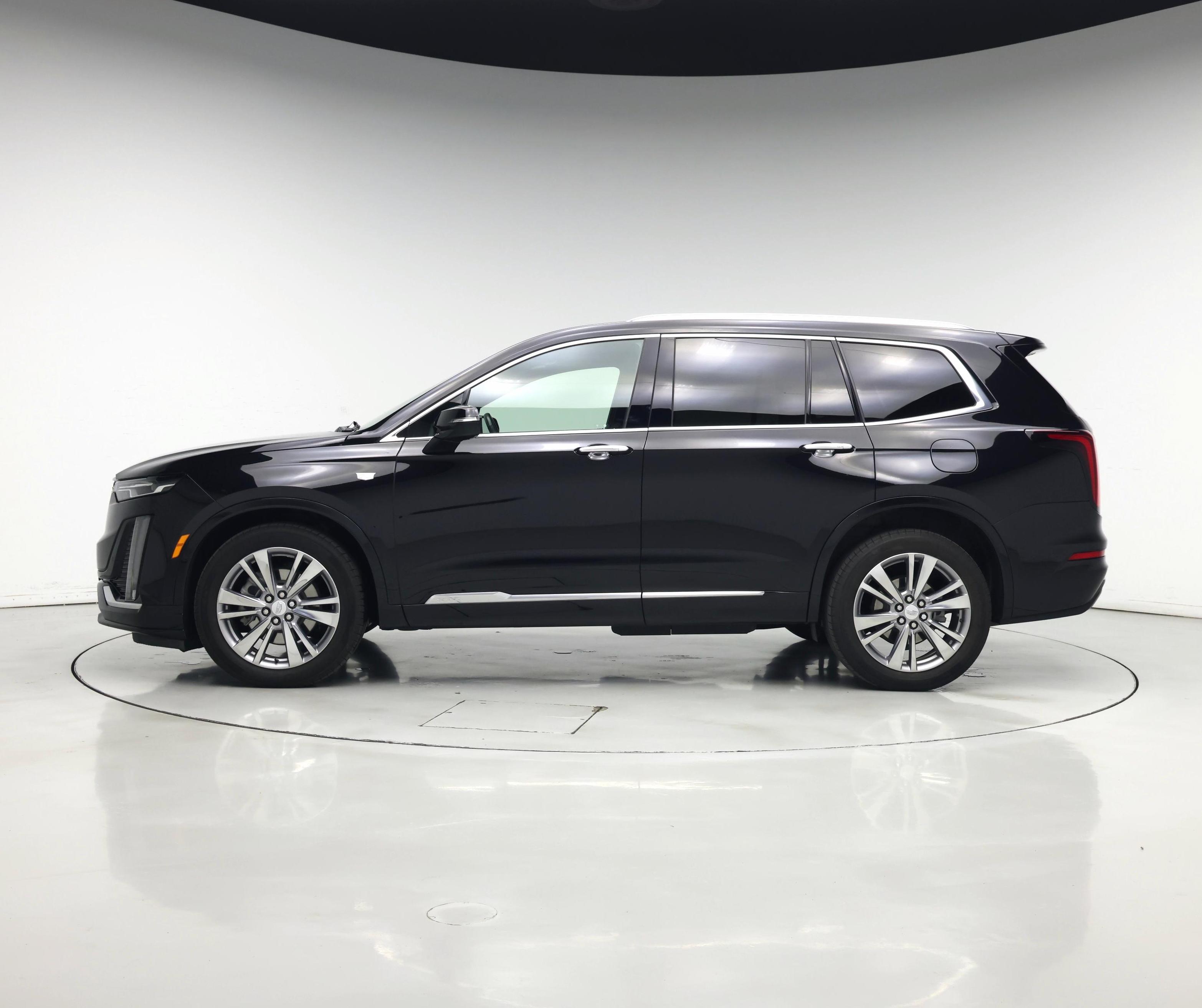 Thumbnail: 2023 Cadillac XT6 - 3