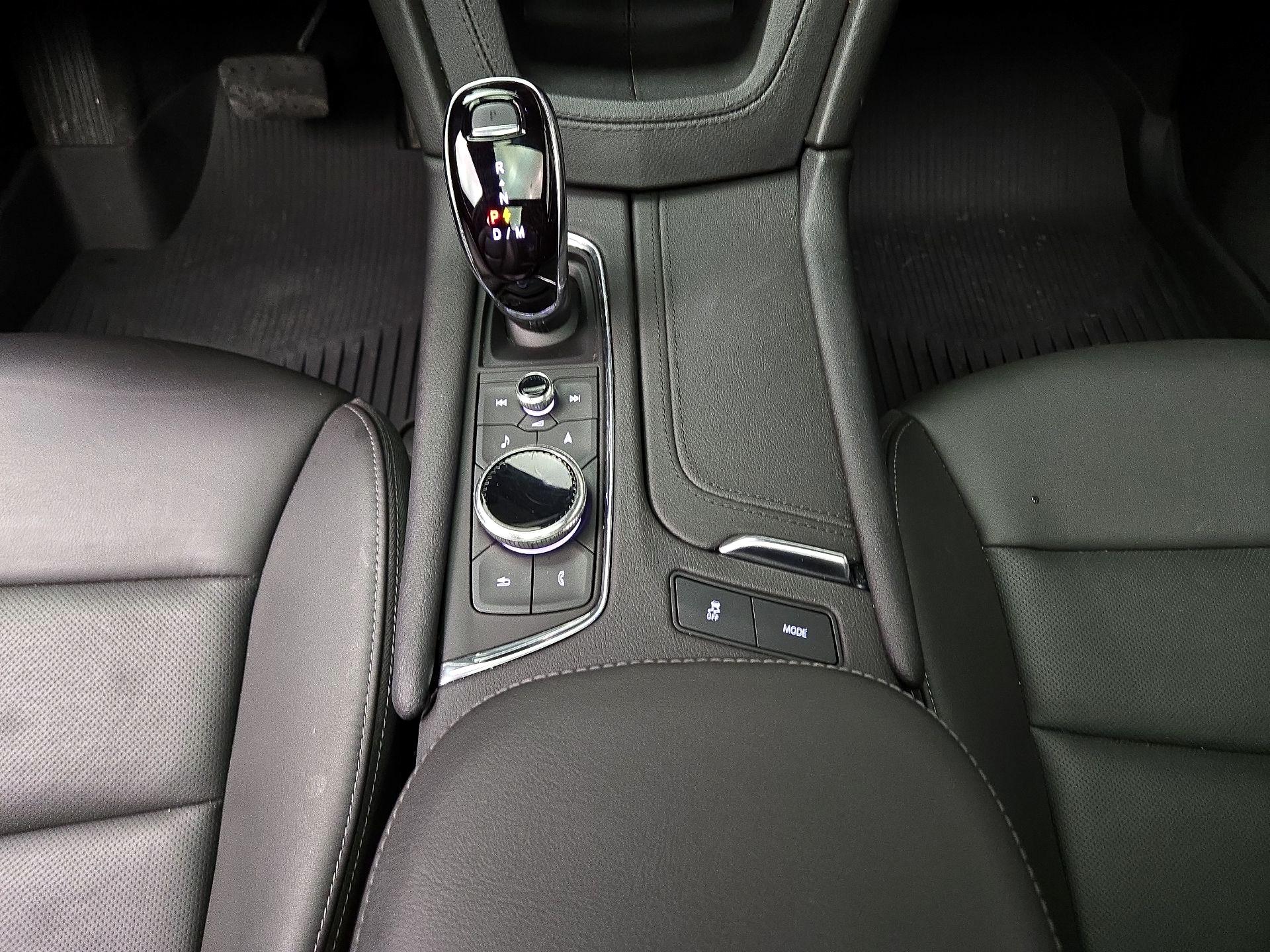 Thumbnail: 2023 Cadillac XT6 - 18