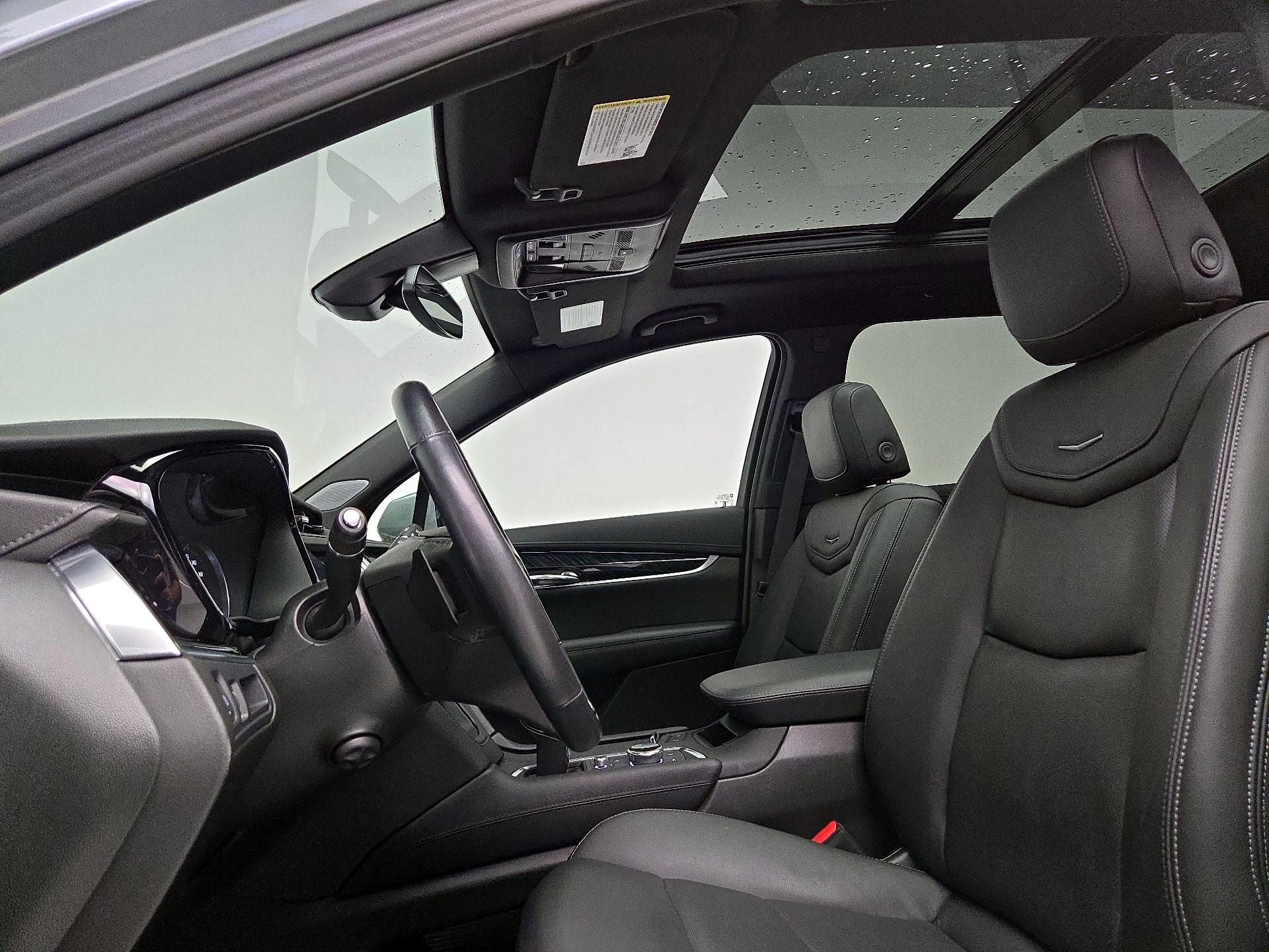 Thumbnail: 2023 Cadillac XT6 - 20