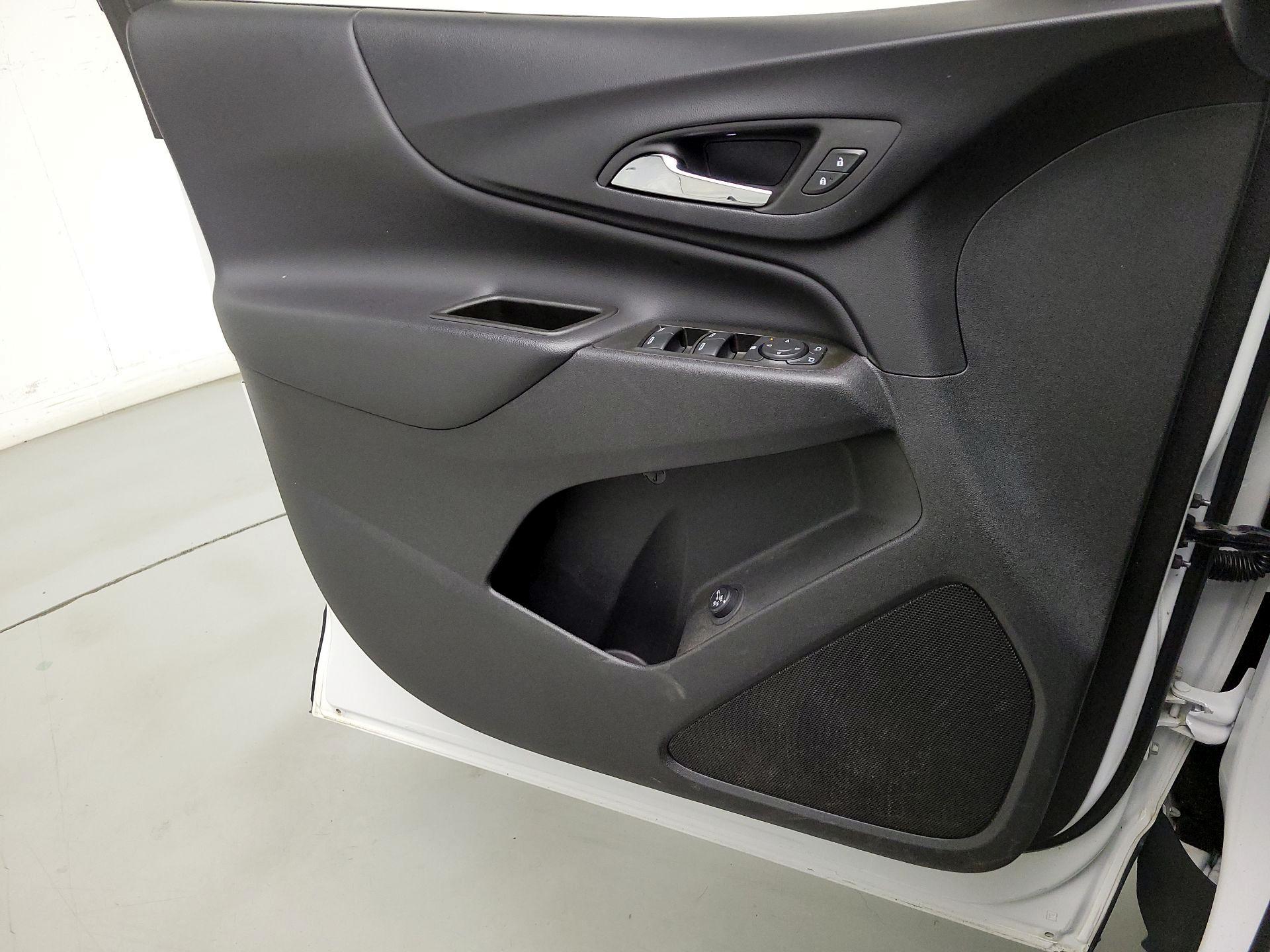 Thumbnail: 2022 Chevrolet Equinox - 12