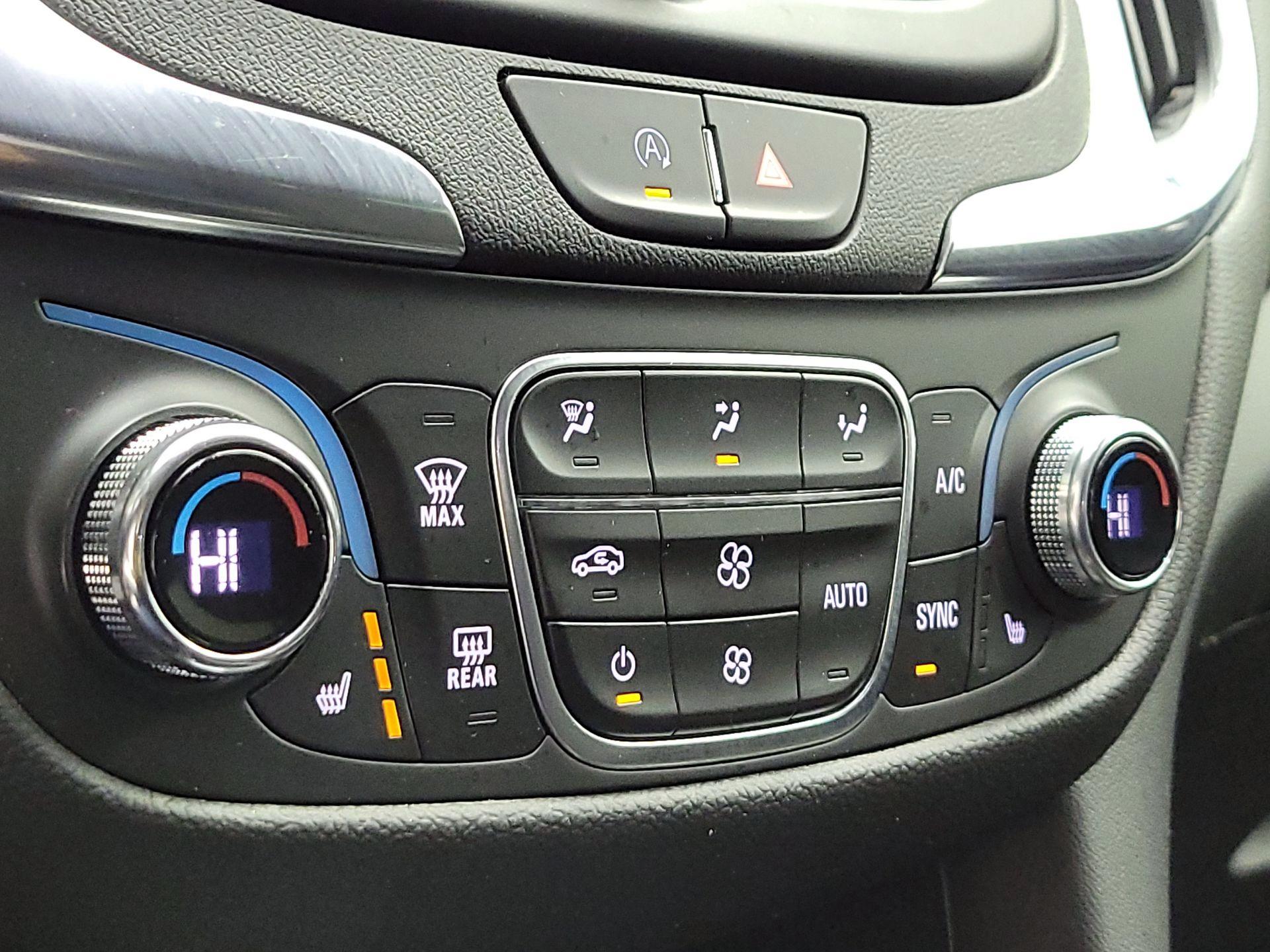 Thumbnail: 2022 Chevrolet Equinox - 16