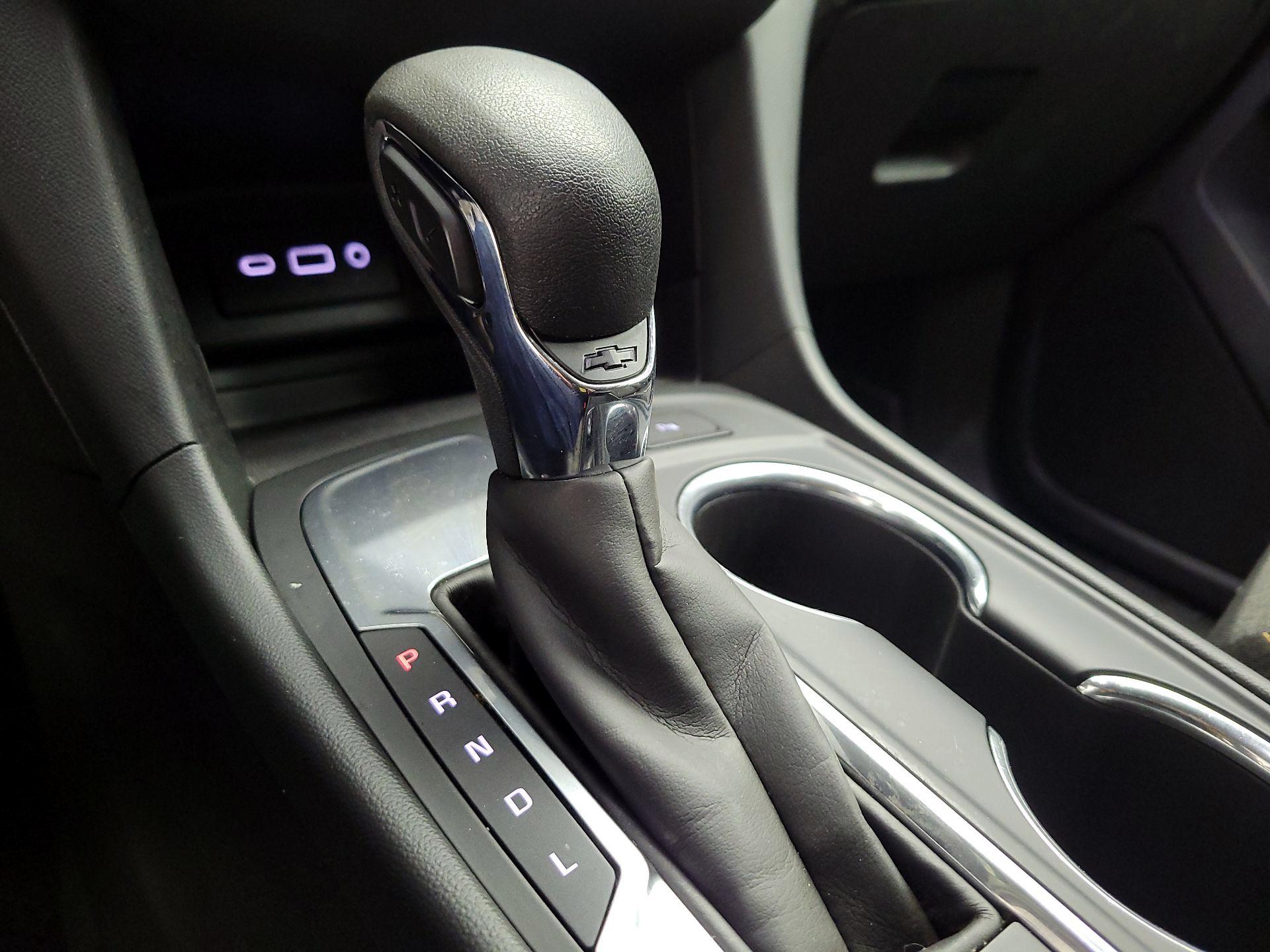 Thumbnail: 2022 Chevrolet Equinox - 17