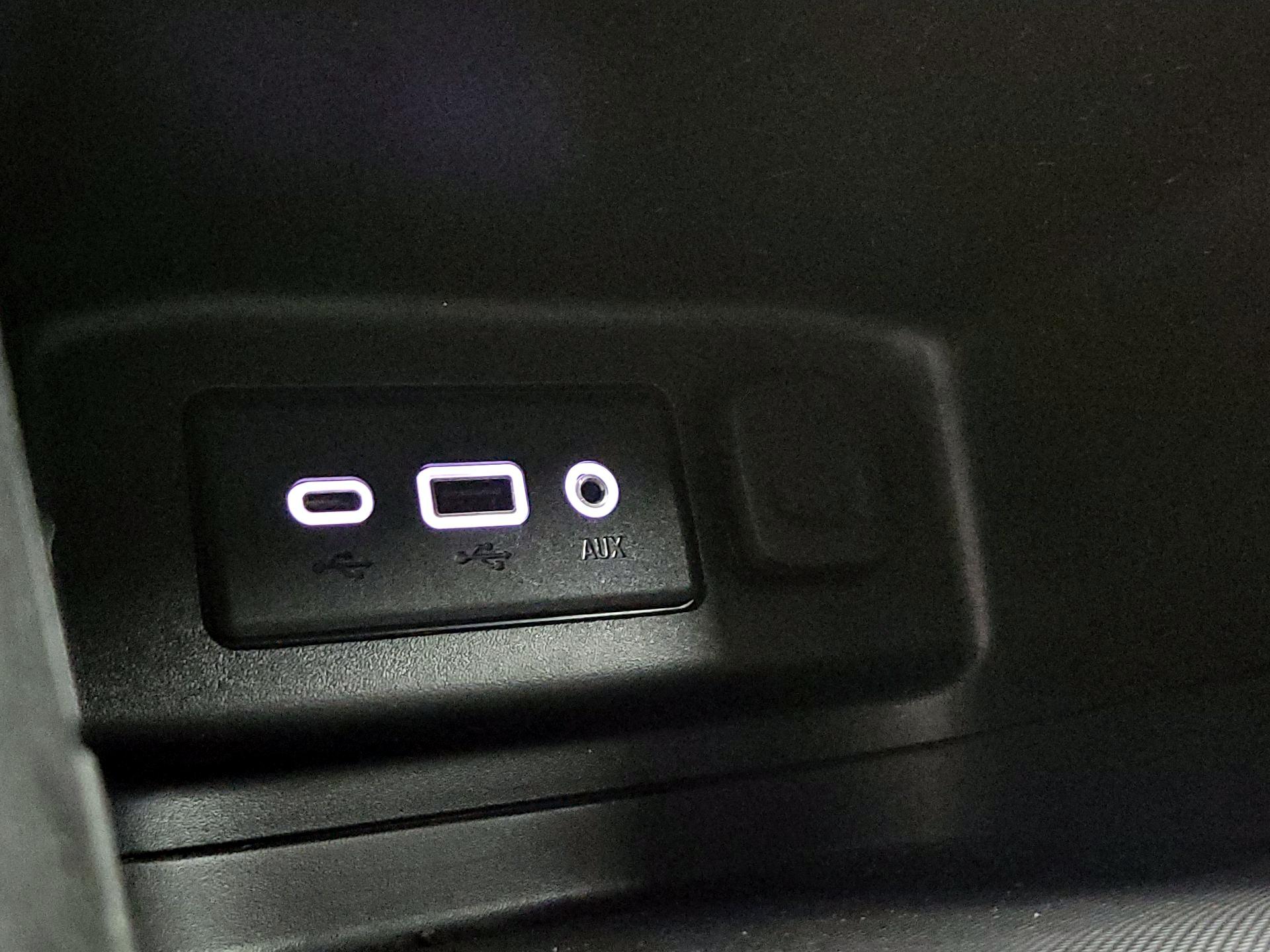 Thumbnail: 2022 Chevrolet Equinox - 18