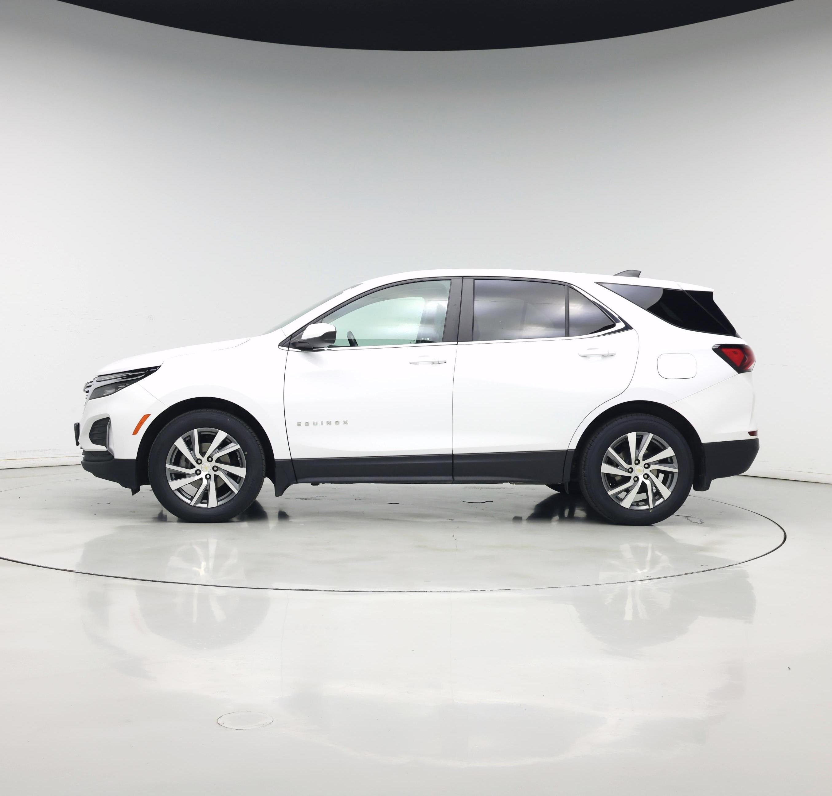 Thumbnail: 2022 Chevrolet Equinox - 3