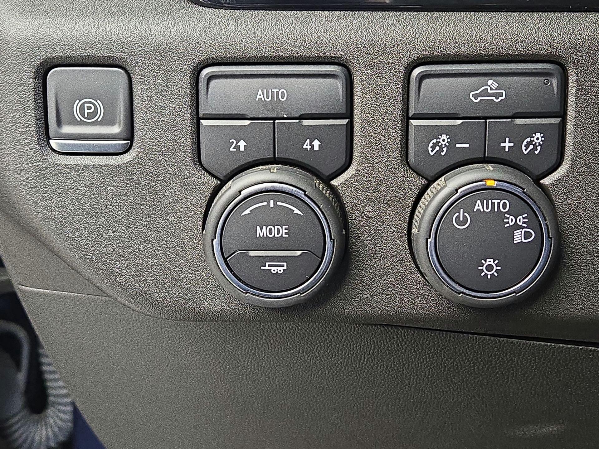 Thumbnail: 2022 Chevrolet Silverado 1500 - 13