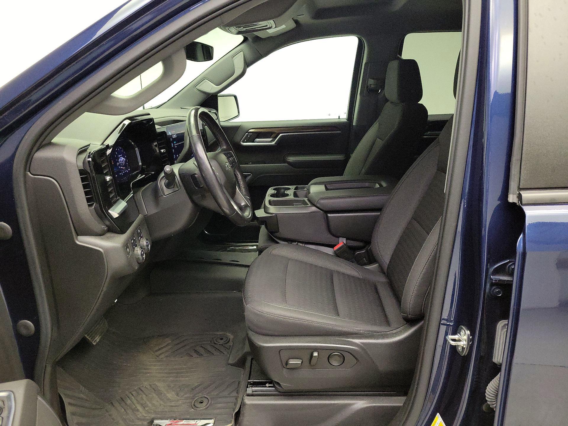 Thumbnail: 2022 Chevrolet Silverado 1500 - 11