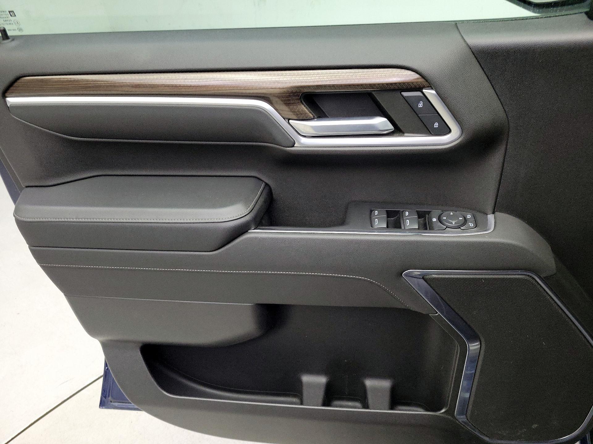 Thumbnail: 2022 Chevrolet Silverado 1500 - 12