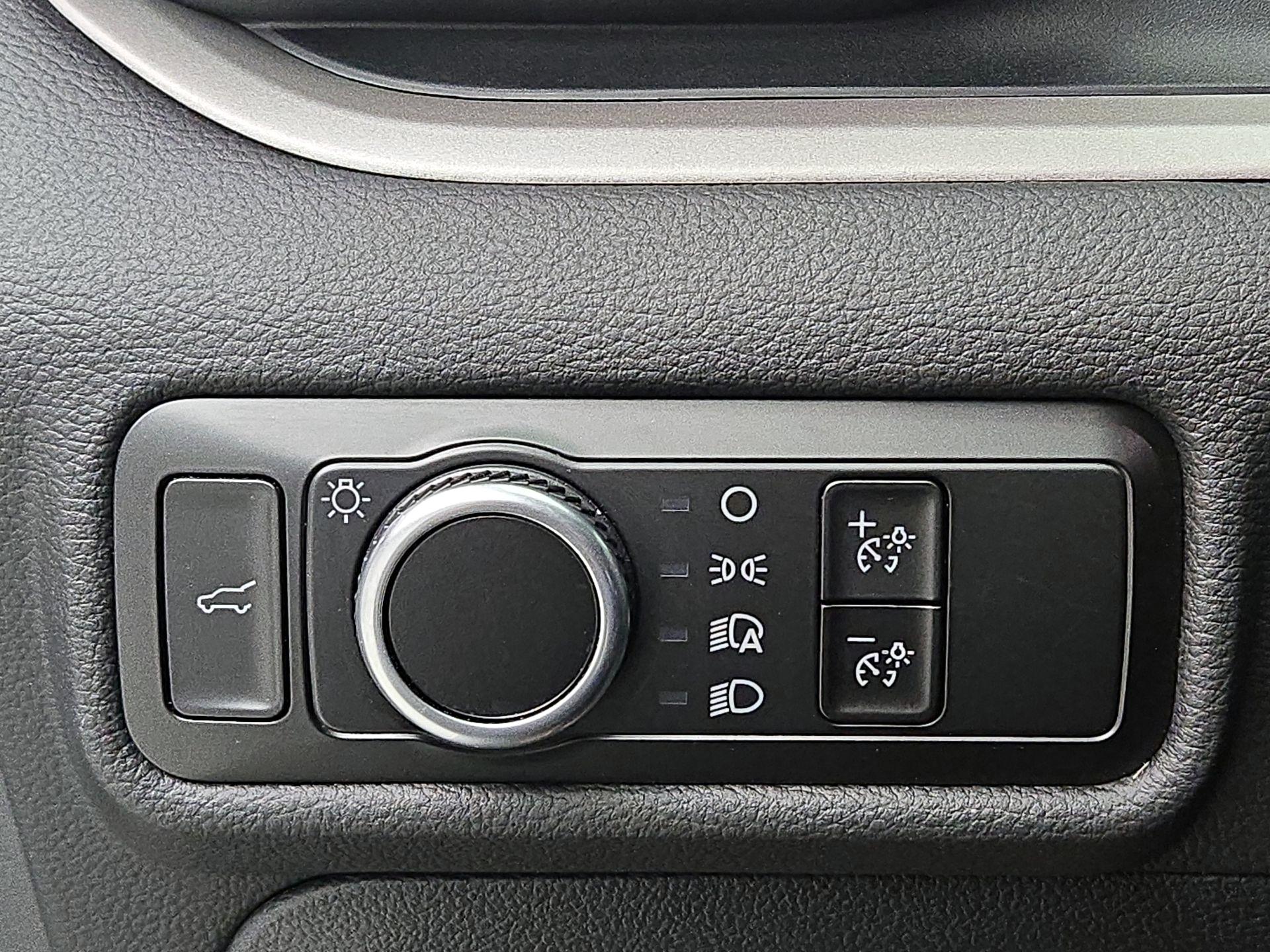 Thumbnail: 2023 Ford Explorer - 13