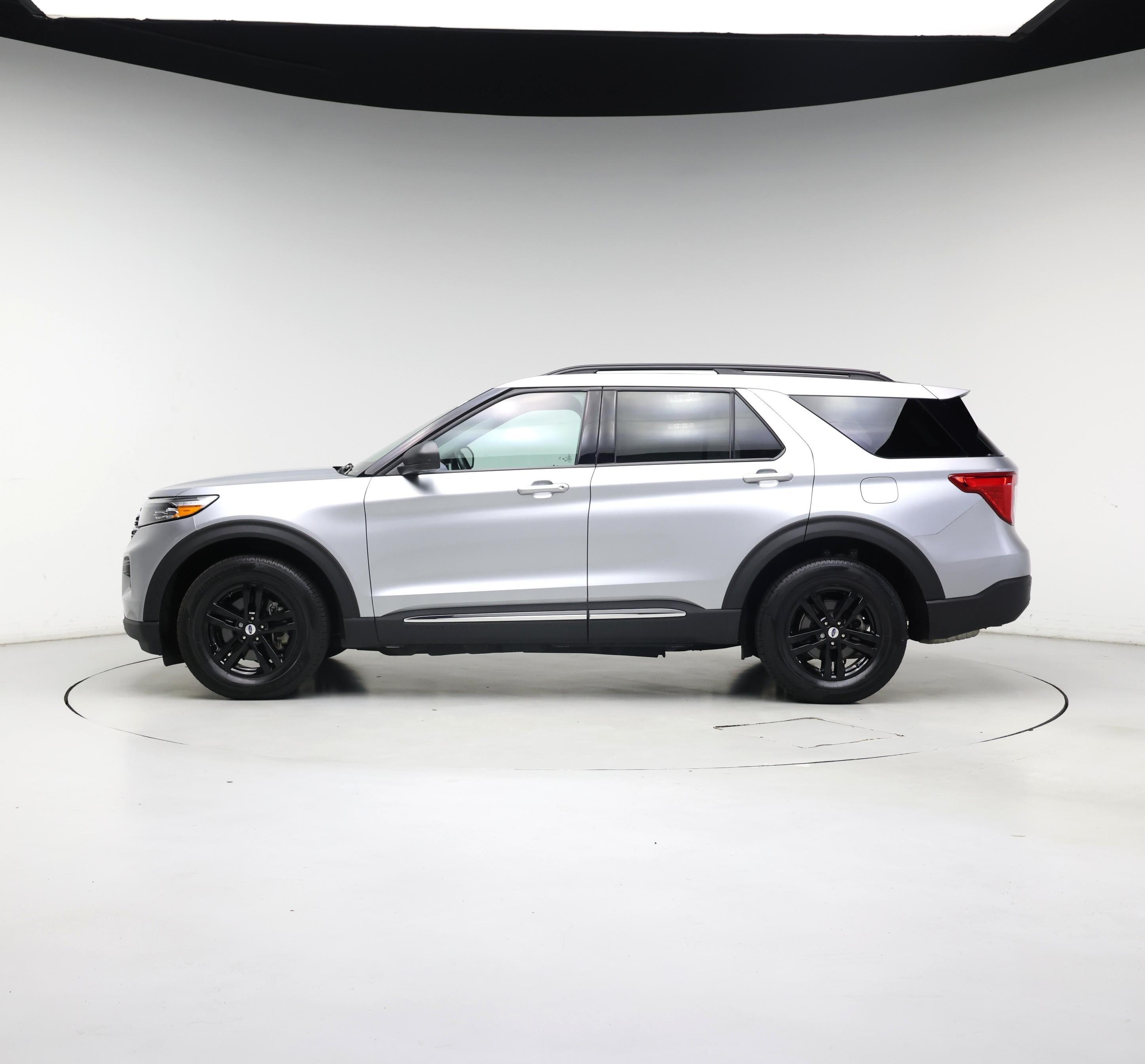 Thumbnail: 2023 Ford Explorer - 3