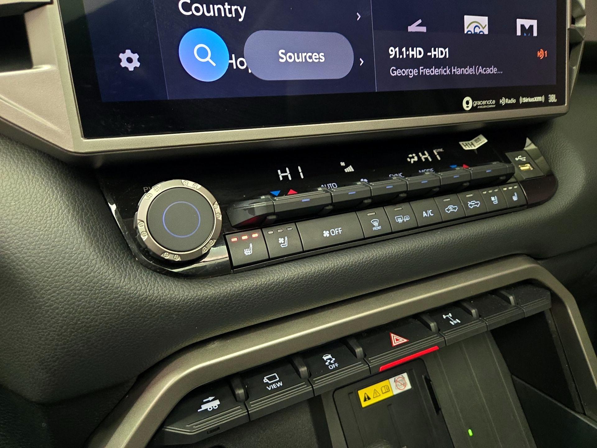 Thumbnail: 2024 Toyota Tundra - 16