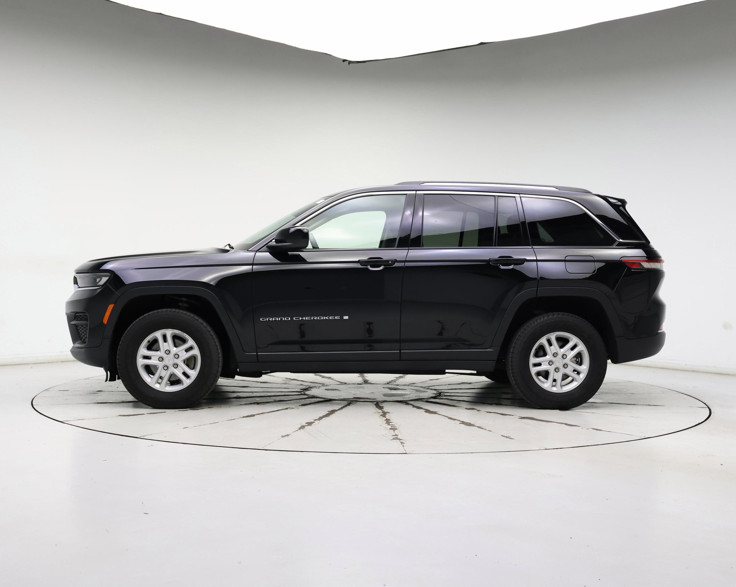 Thumbnail: 2023 Jeep Grand Cherokee - 3