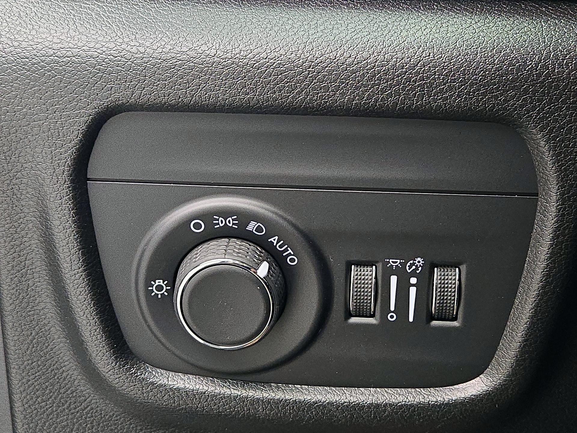 Thumbnail: 2022 Jeep Grand Cherokee - 13