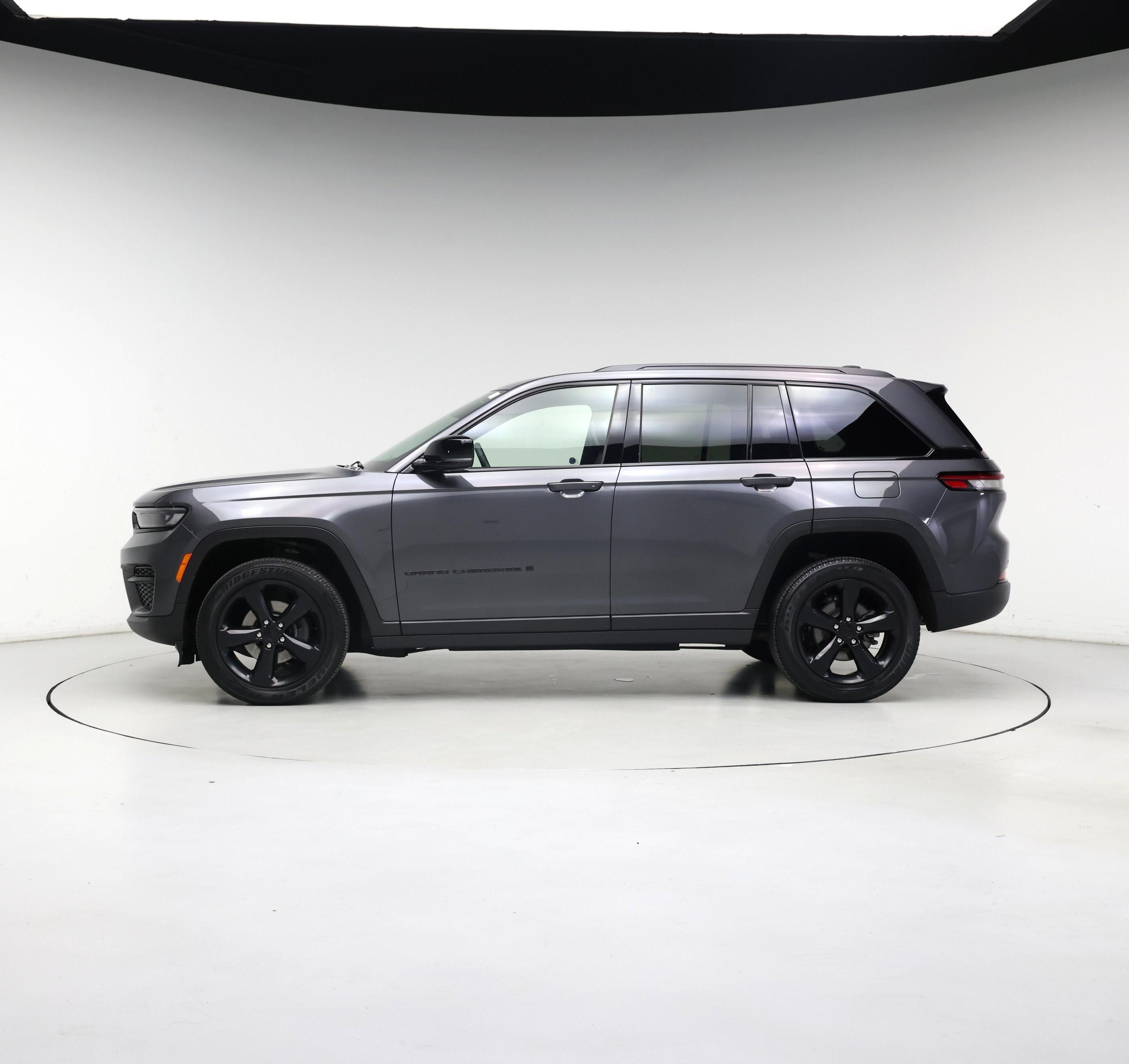 Thumbnail: 2022 Jeep Grand Cherokee - 3