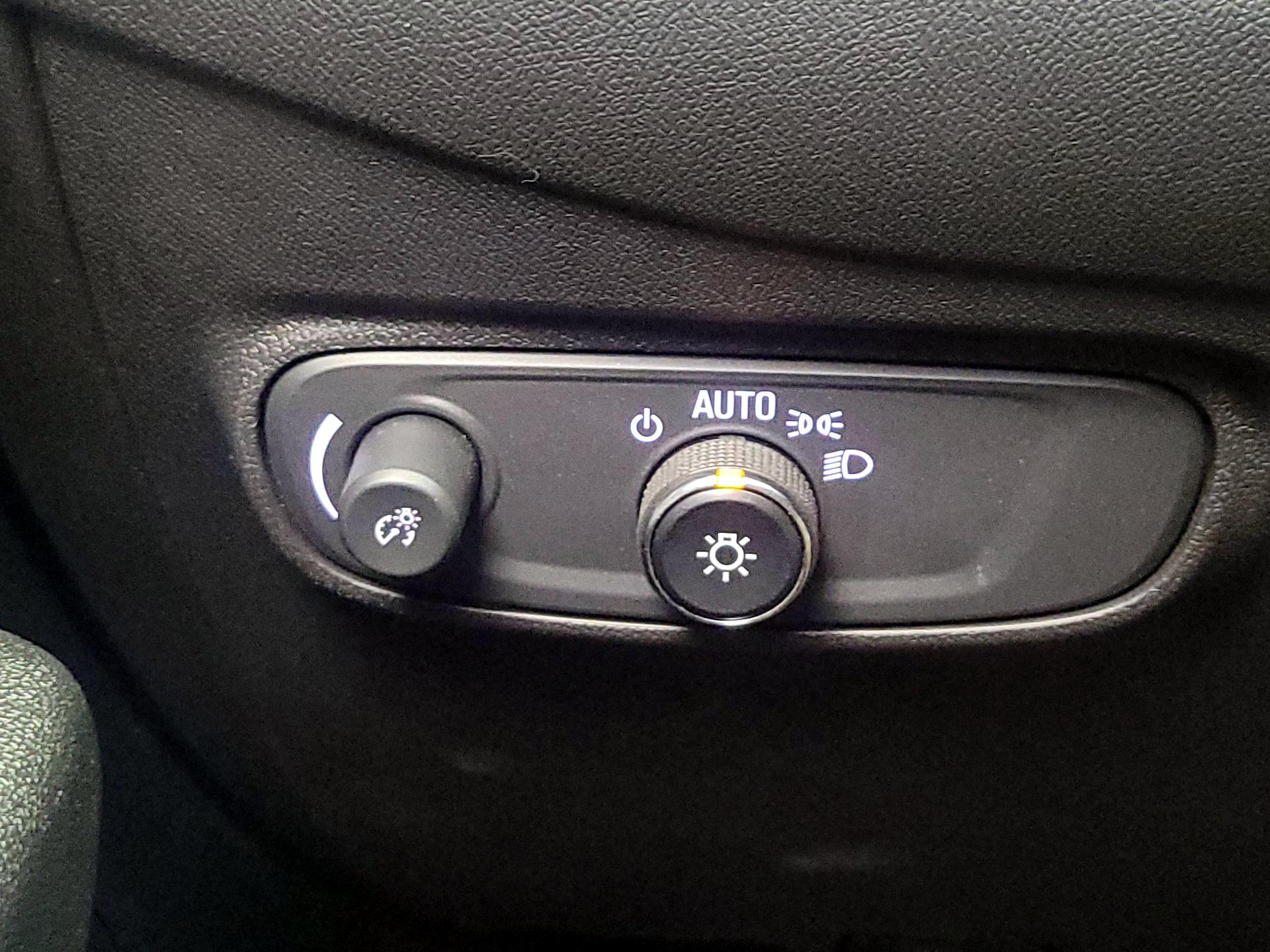 Thumbnail: 2022 Chevrolet Equinox - 13