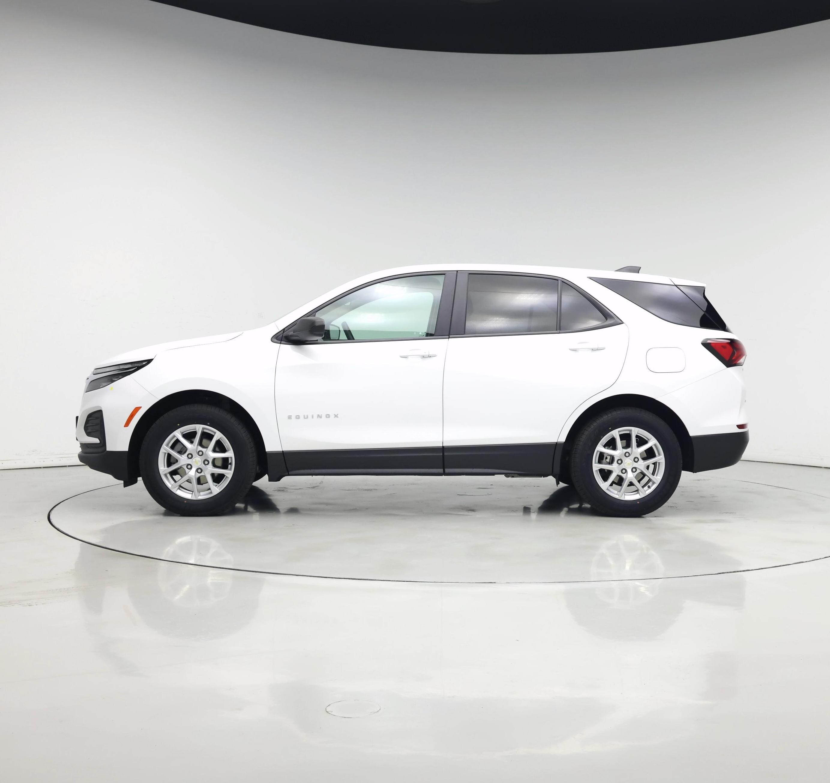 Thumbnail: 2022 Chevrolet Equinox - 3